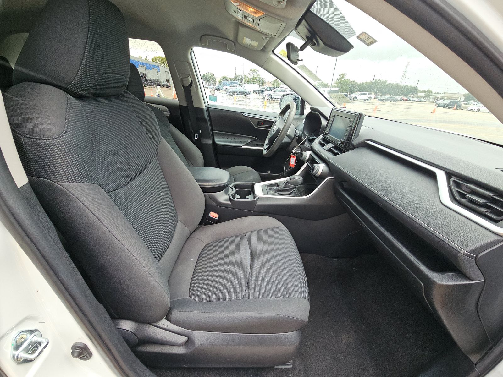 2021 Toyota RAV4 LE FWD