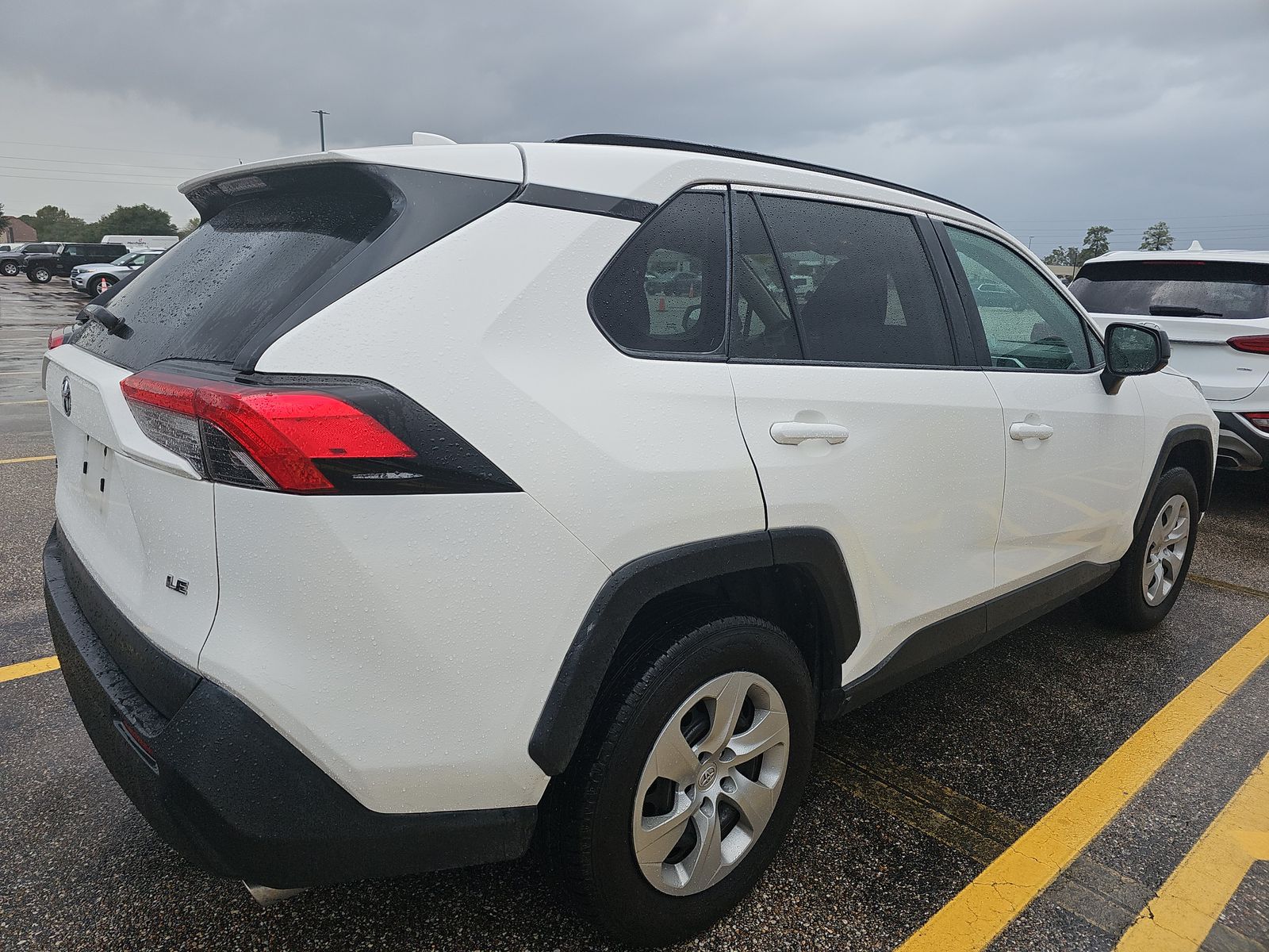 2021 Toyota RAV4 LE FWD