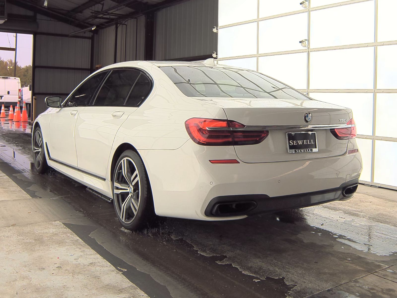 2018 BMW 7 Series 750i RWD