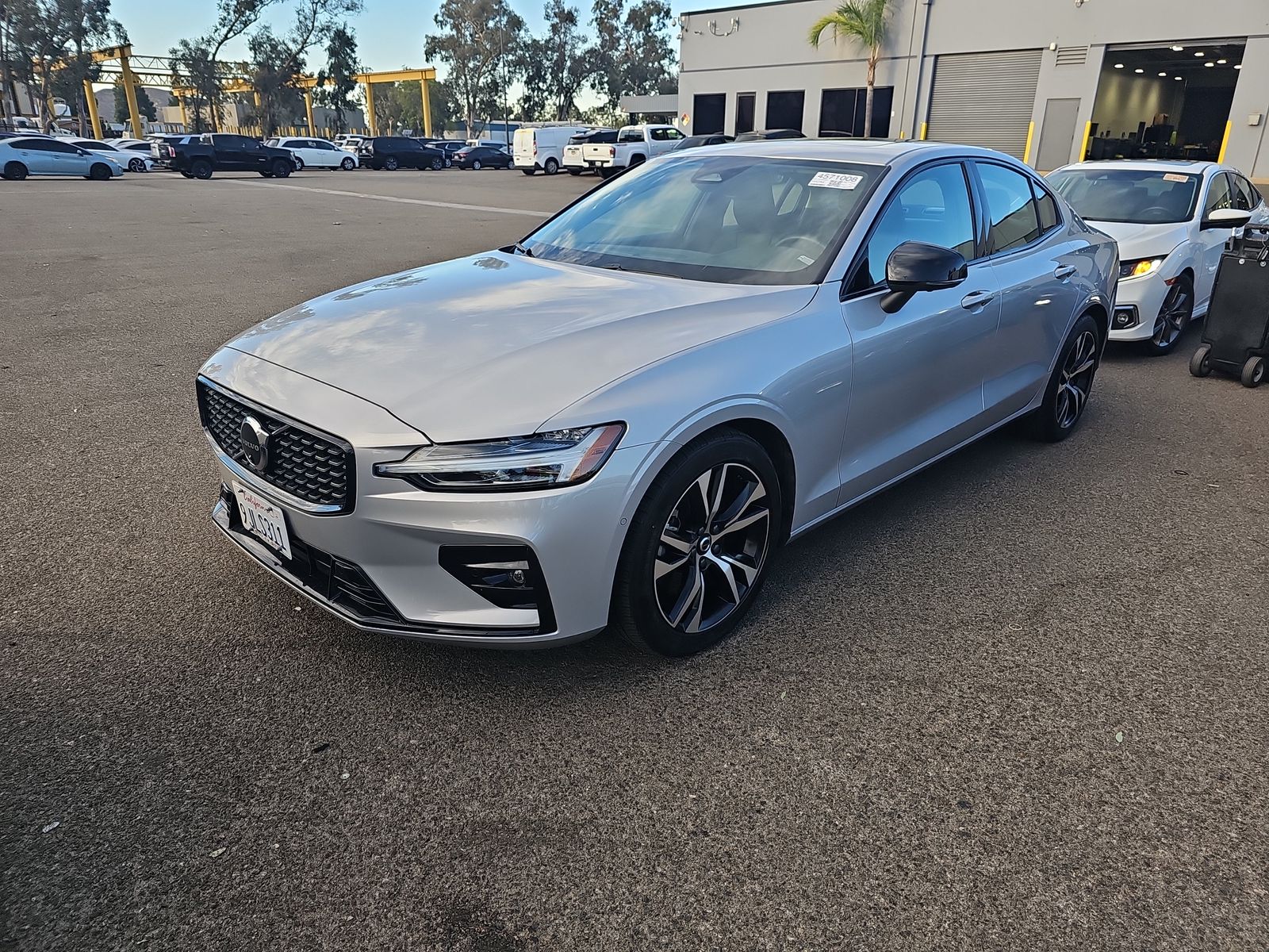 2024 Volvo S60 B5 Plus Dark