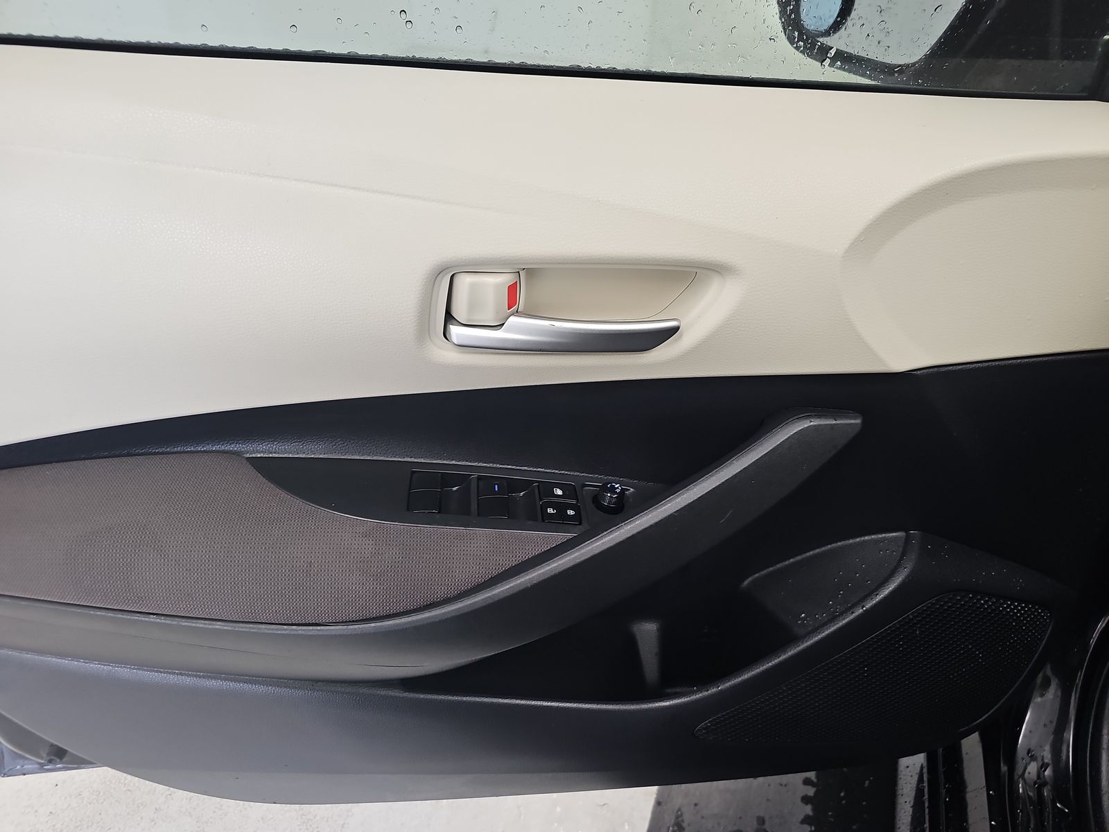 2020 Toyota Corolla LE FWD