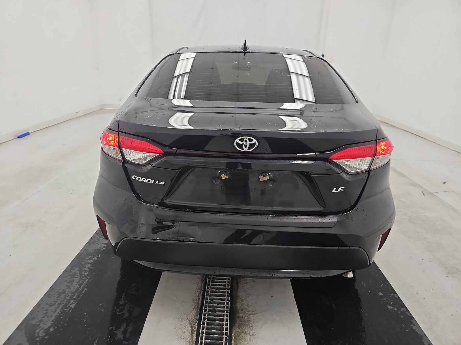 2020 Toyota Corolla LE FWD