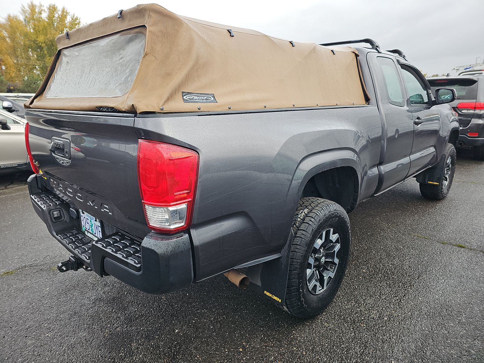 2017 Toyota Tacoma SR AWD