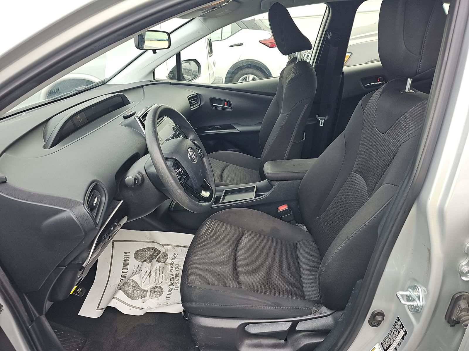 2021 Toyota Prius LE FWD