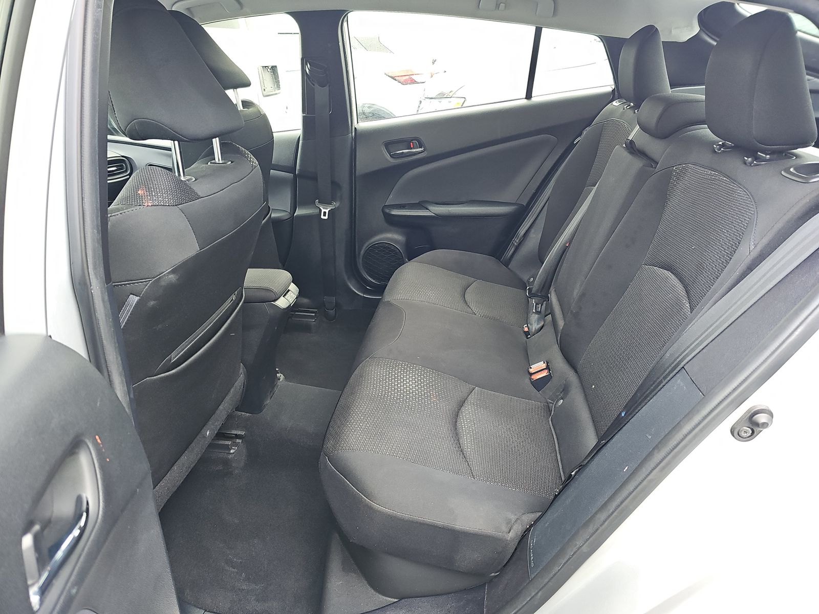 2021 Toyota Prius LE FWD