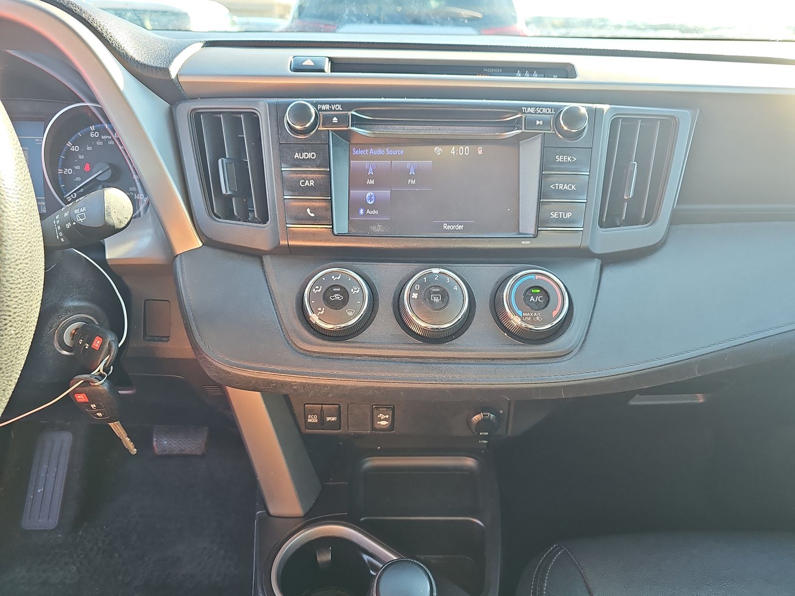 2018 Toyota RAV4 LE FWD