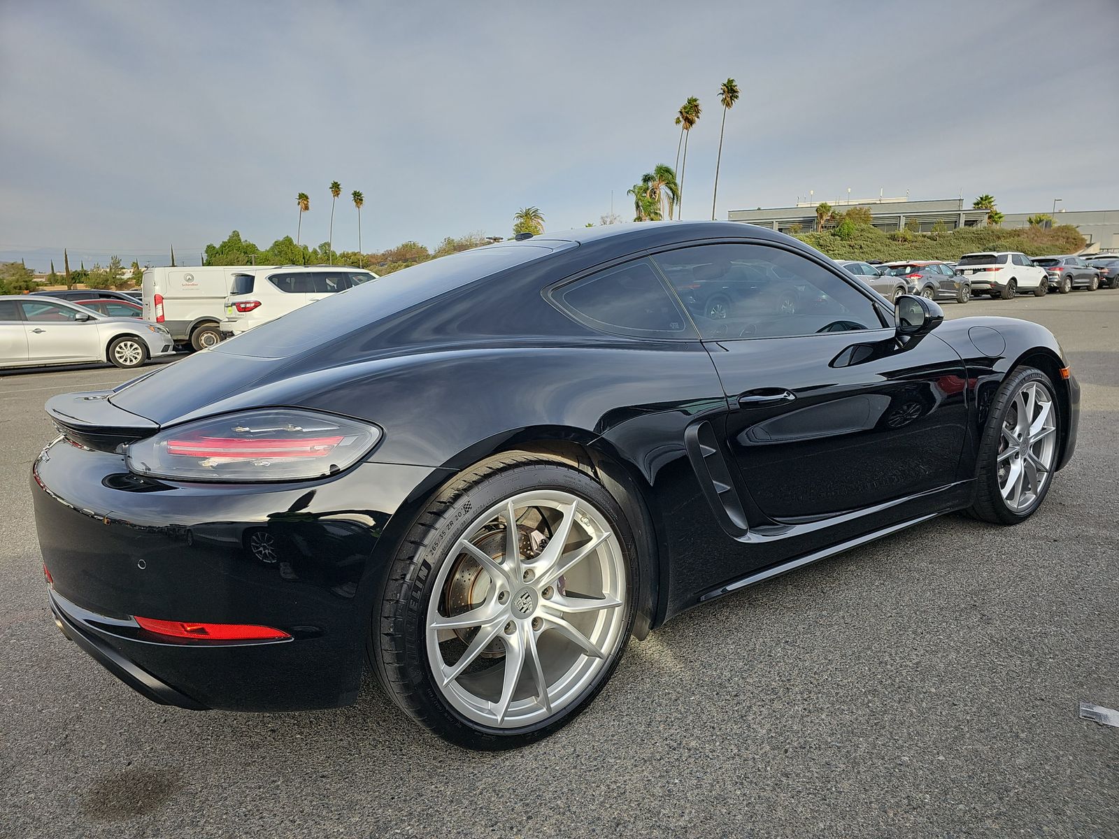 2018 Porsche 718 Cayman Base RWD