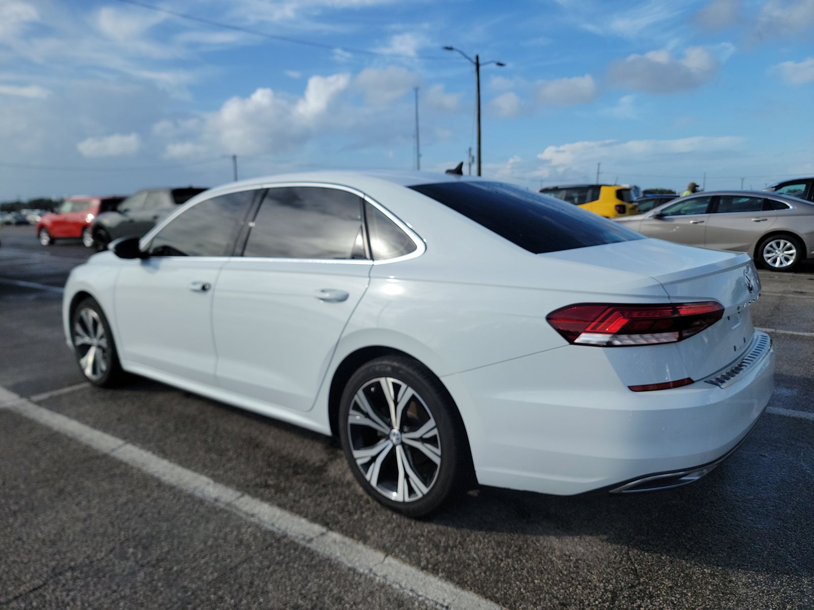 2021 Volkswagen Passat 2.0T SE FWD