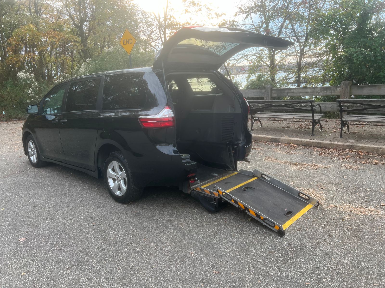 2020 Toyota Sienna L 7-Passenger 119.3