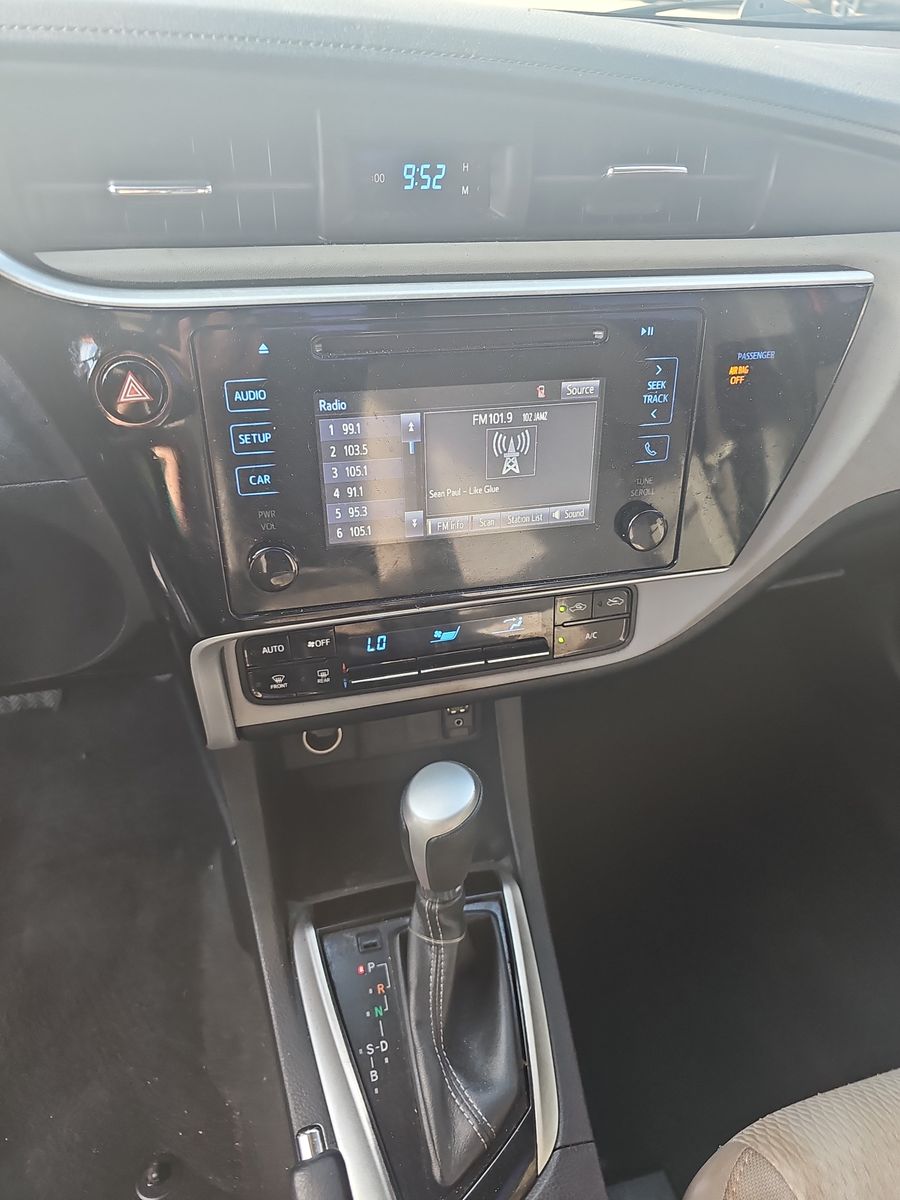 2018 Toyota Corolla LE FWD