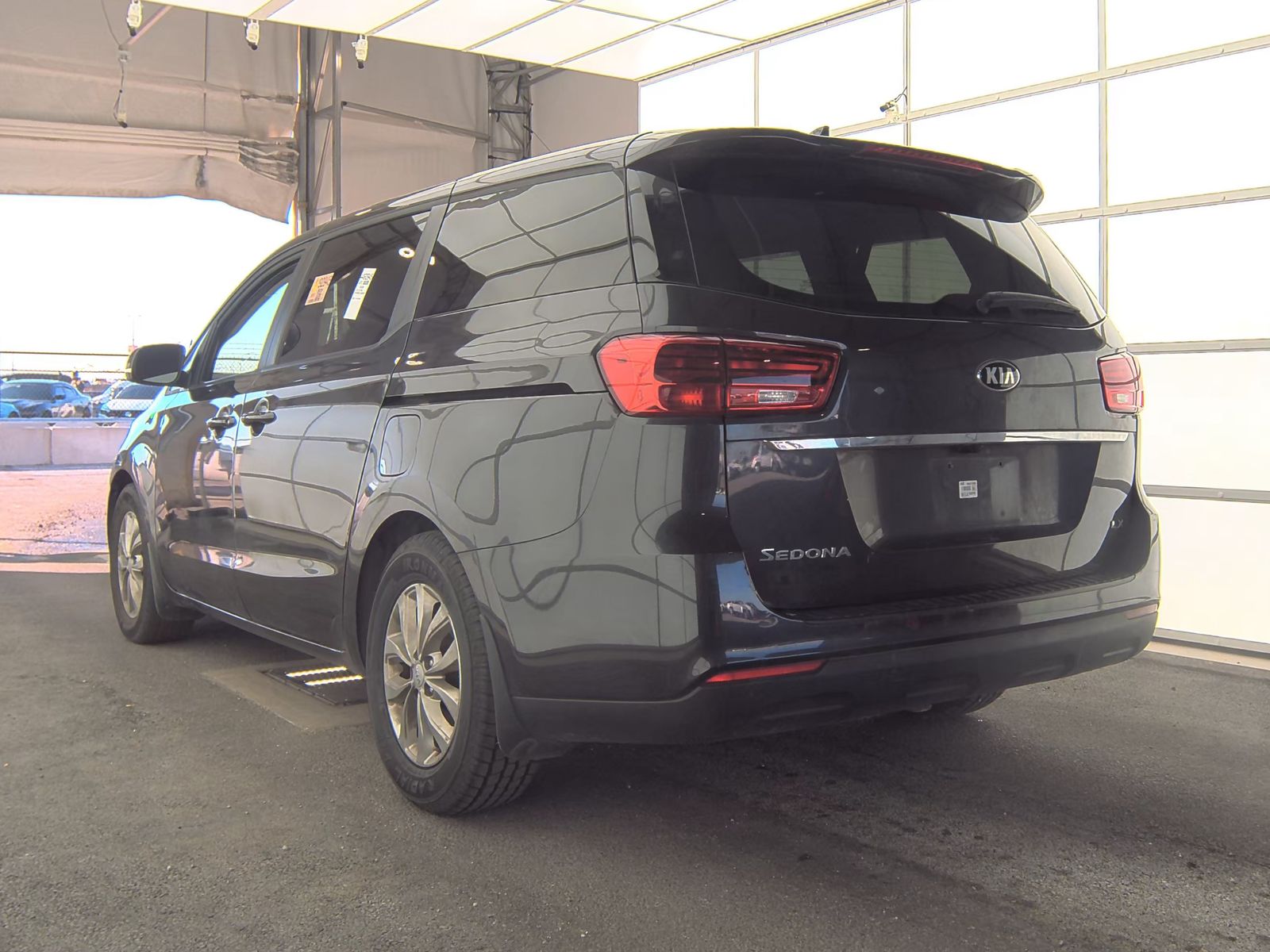 2020 Kia Sedona LX FWD