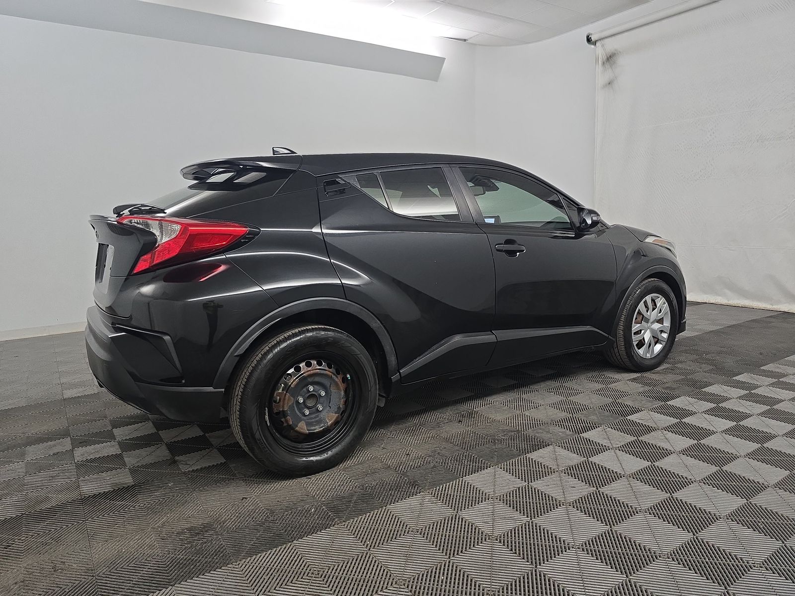 2019 Toyota C-HR LE FWD