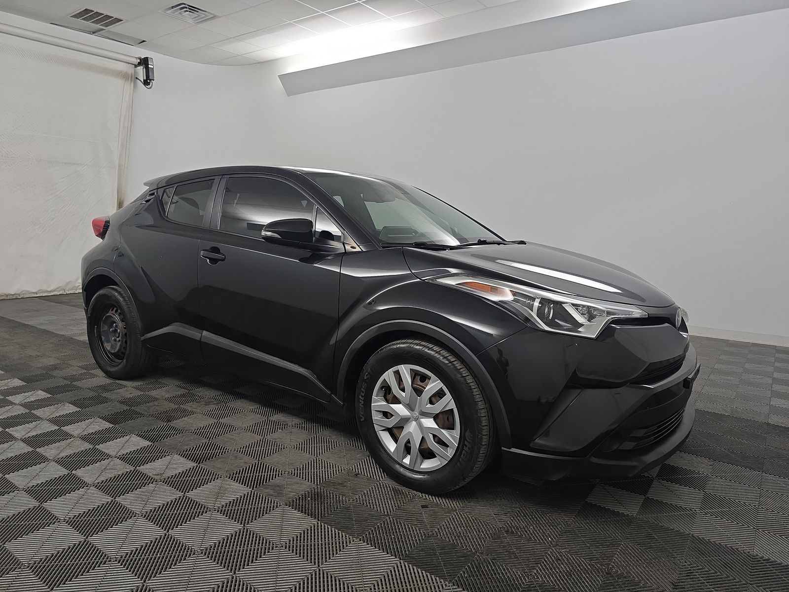 2019 Toyota C-HR LE FWD