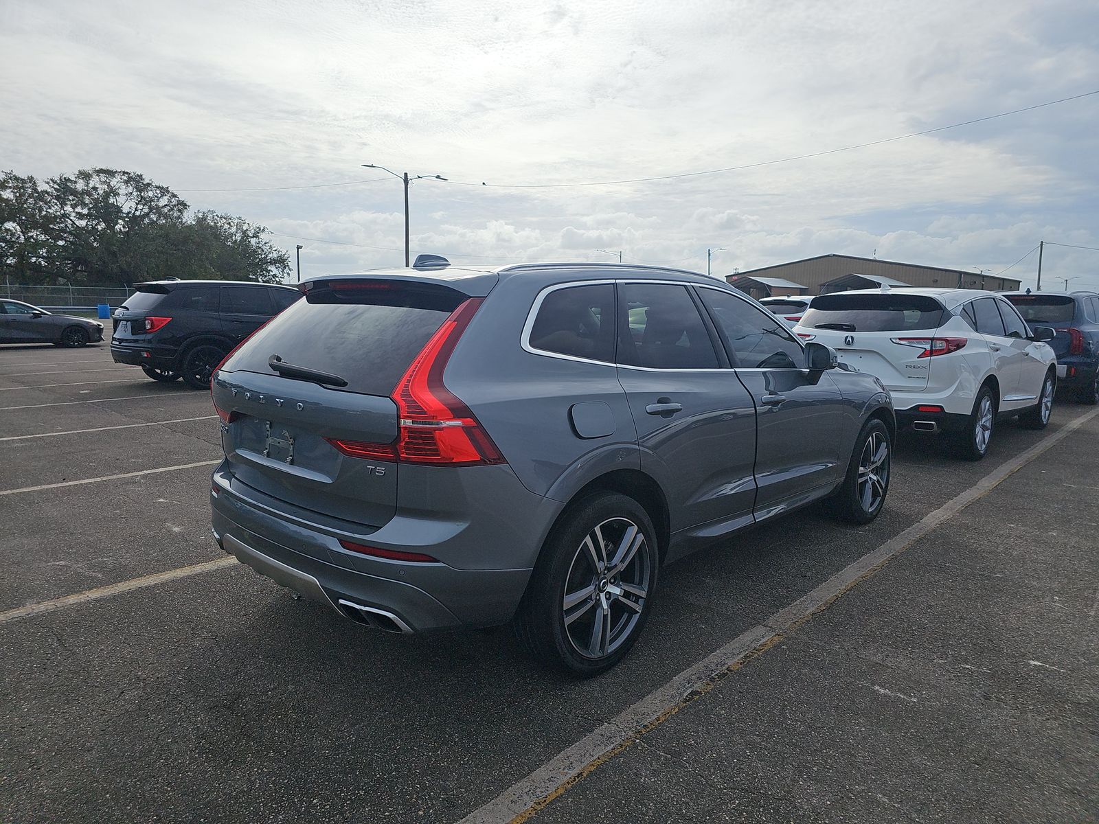 2021 Volvo XC60 T5 Momentum FWD