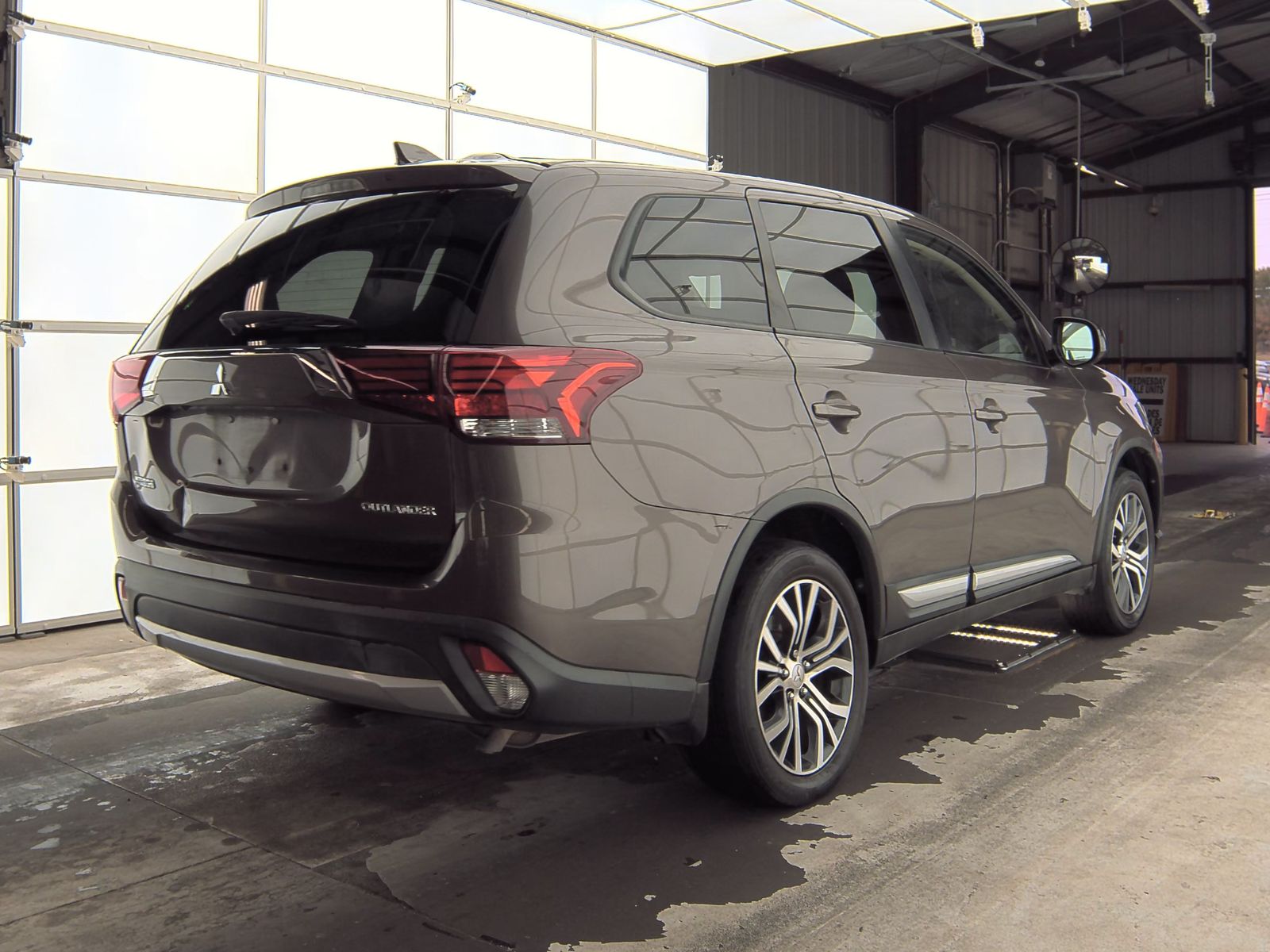 2018 Mitsubishi Outlander ES FWD