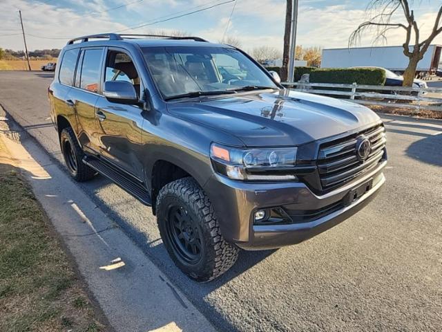 2017 Toyota Land Cruiser Base AWD