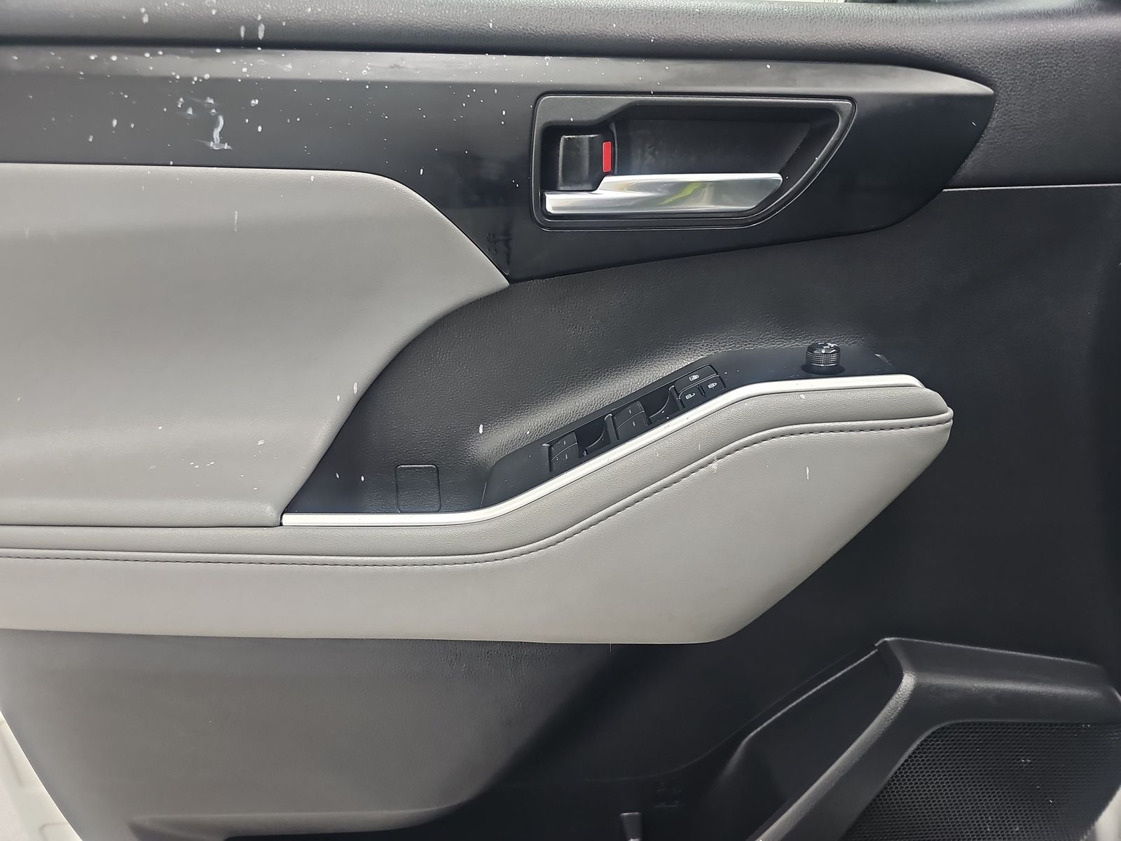 2020 Toyota Highlander XLE FWD