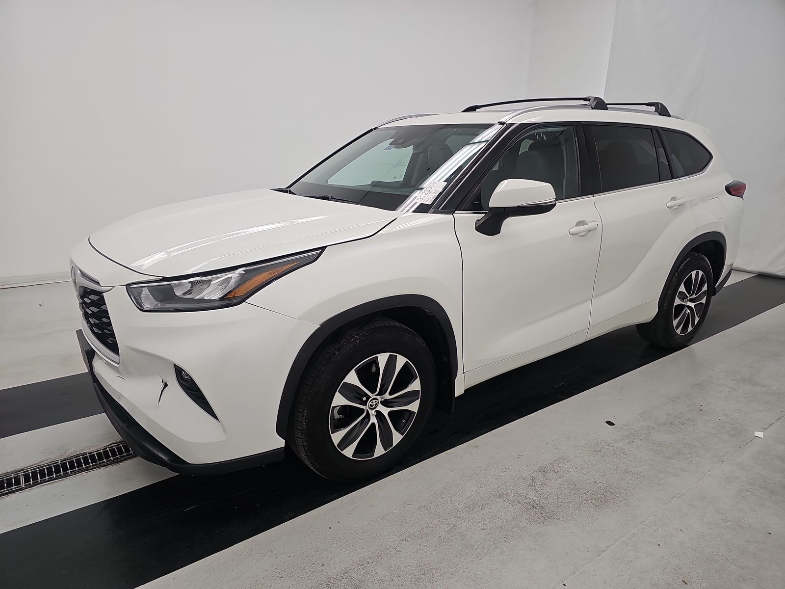 2020 Toyota Highlander XLE FWD