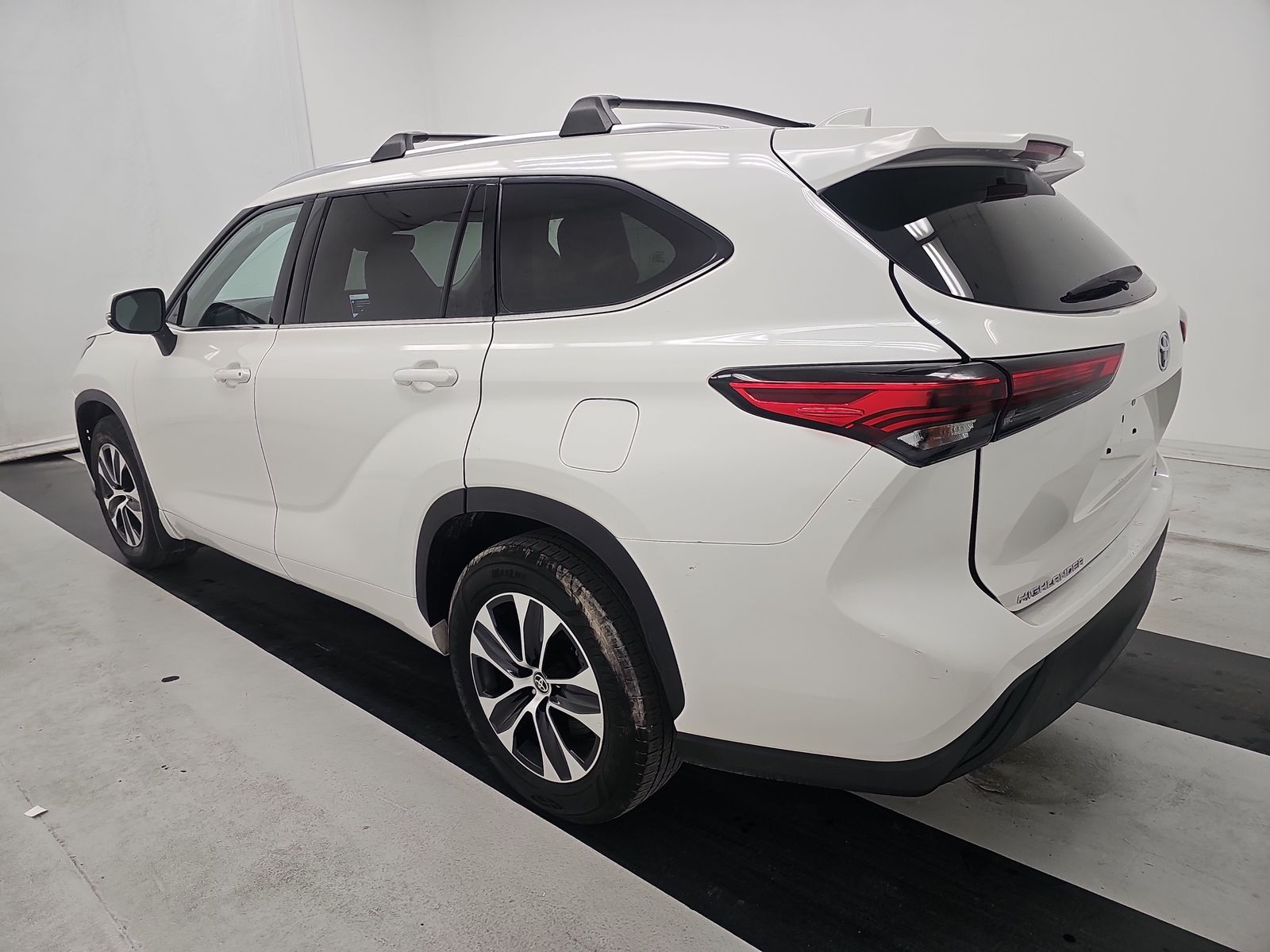 2020 Toyota Highlander XLE FWD