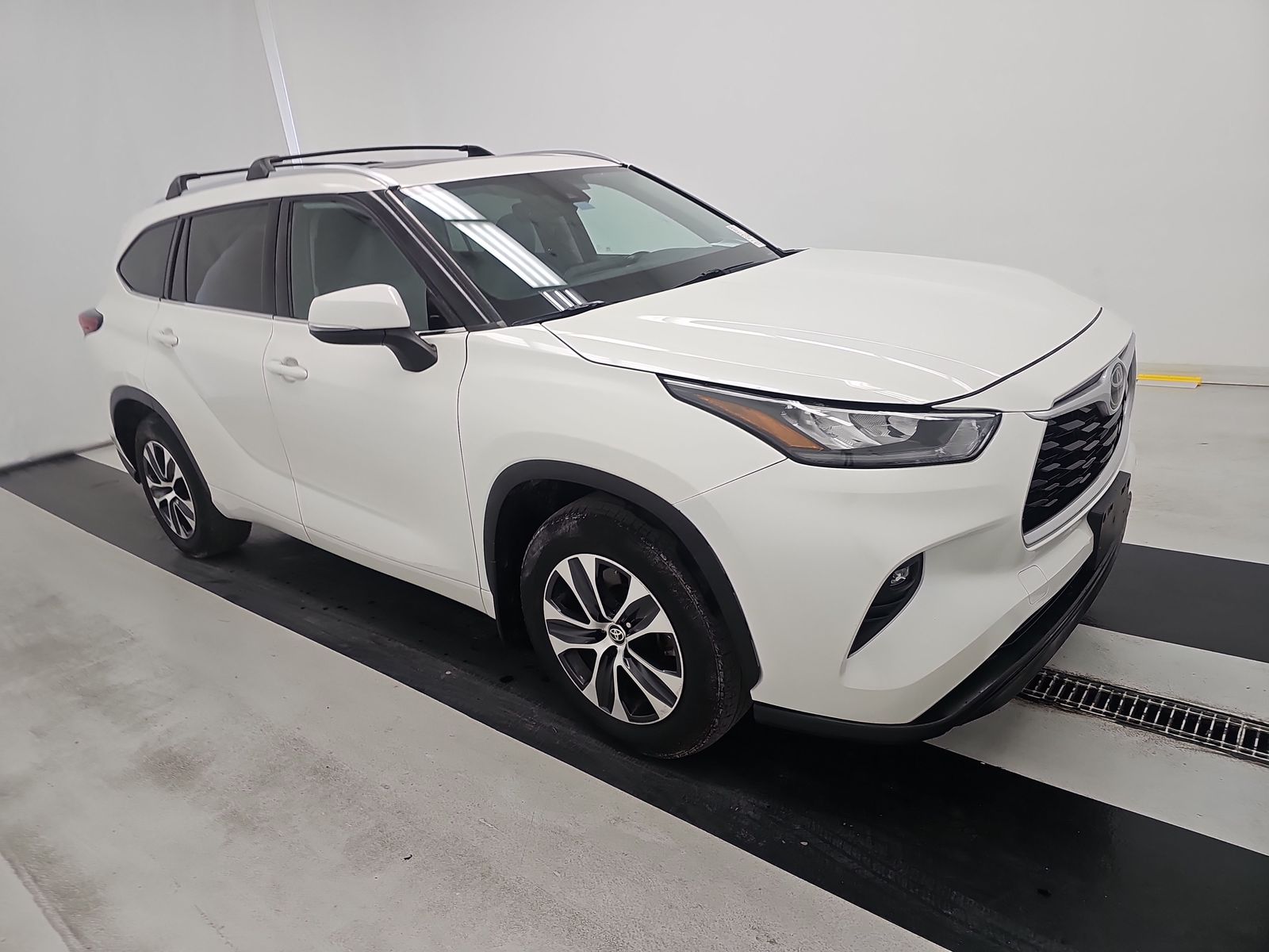 2020 Toyota Highlander XLE FWD