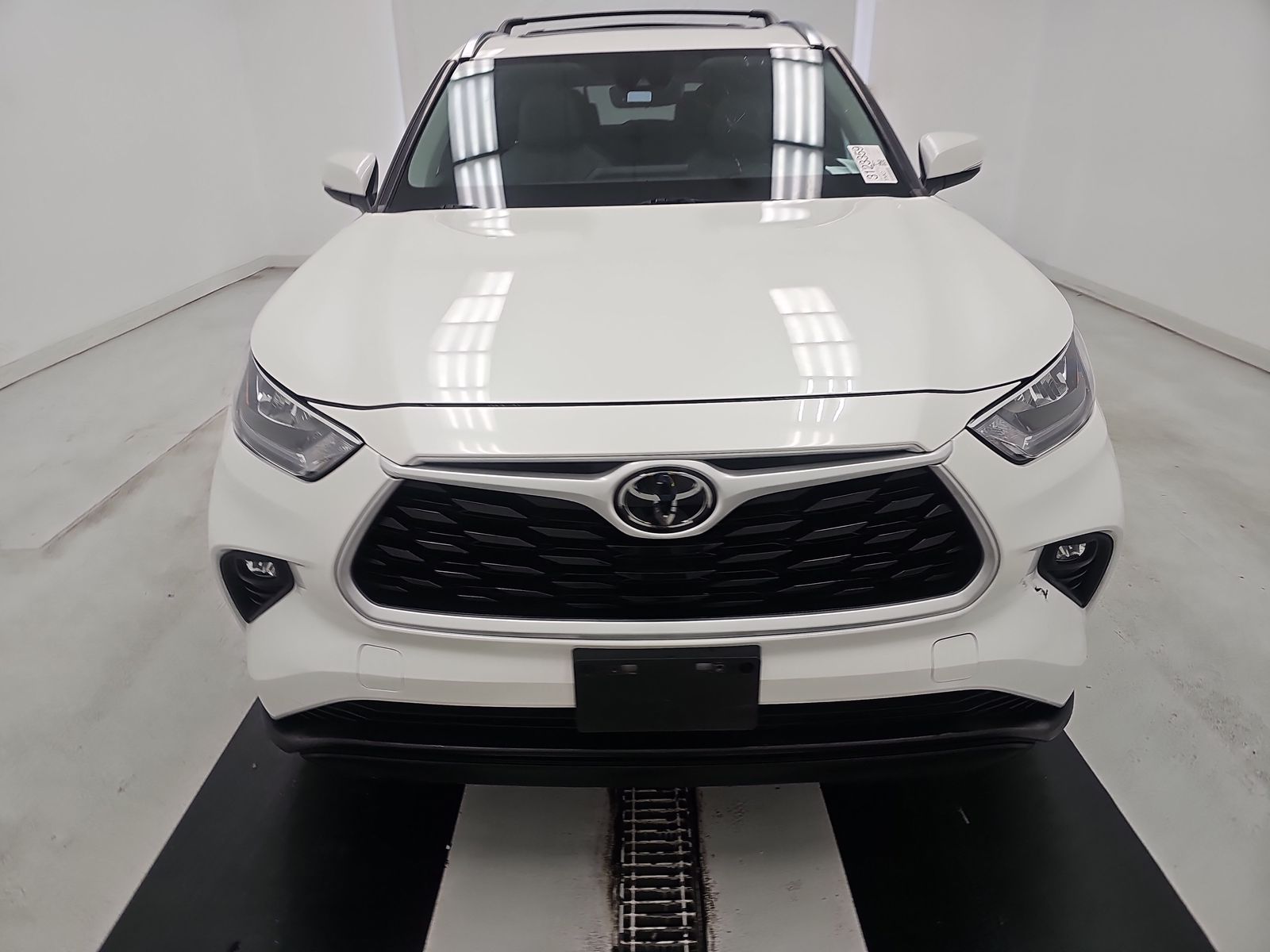 2020 Toyota Highlander XLE FWD