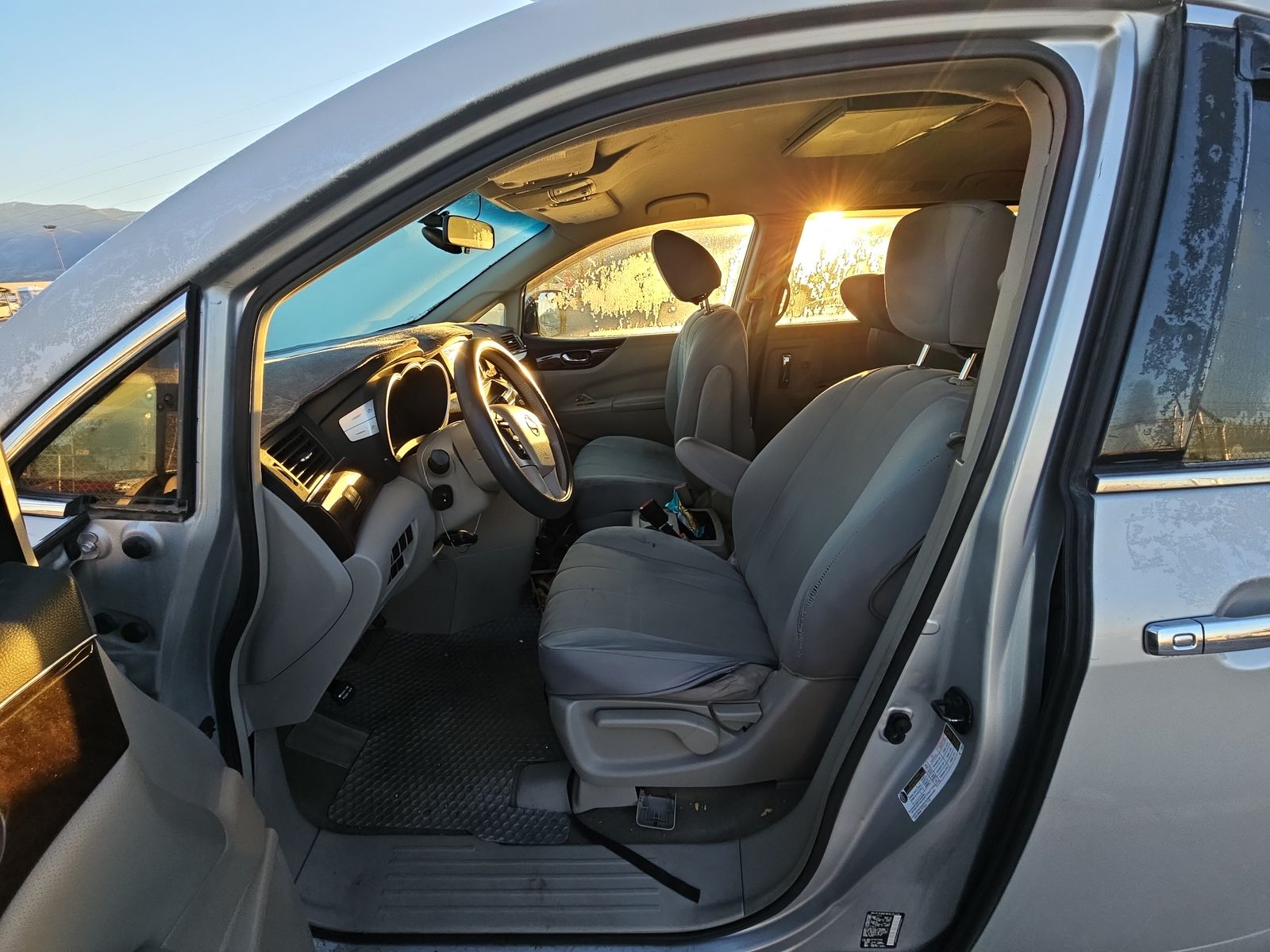 2016 Nissan Quest SV FWD