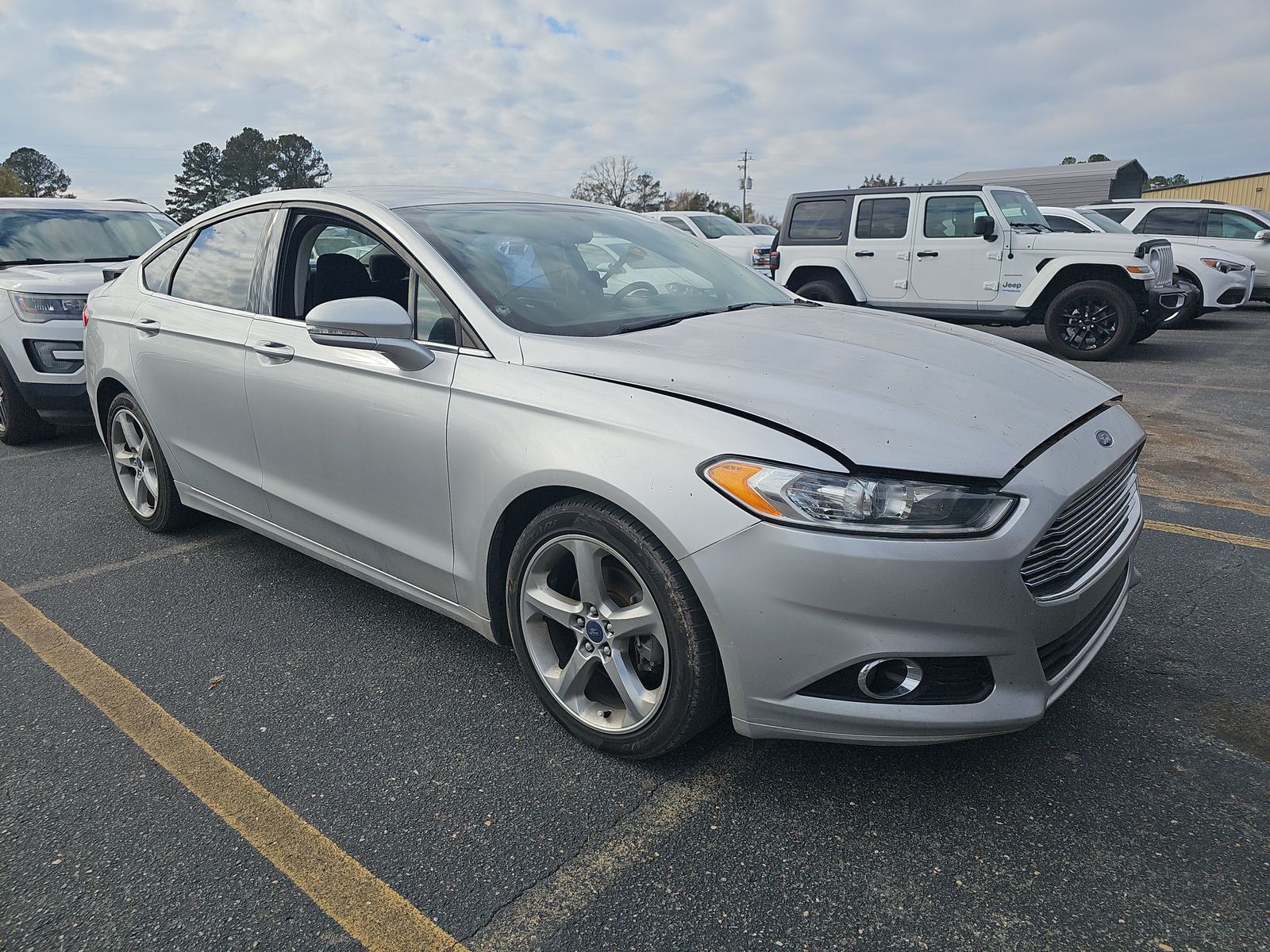 2016 Ford Fusion SE FWD