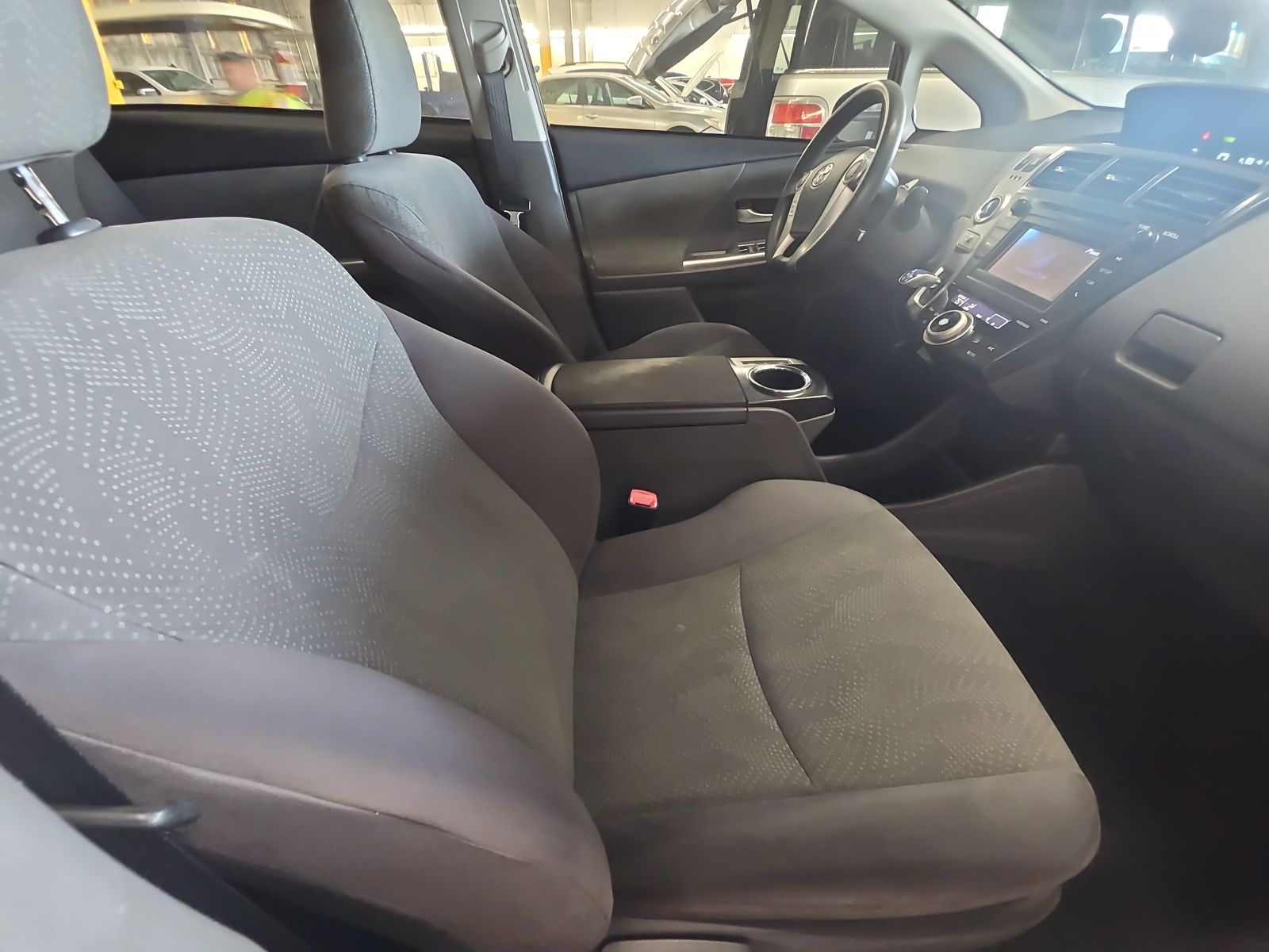 2014 Toyota Prius v Two FWD