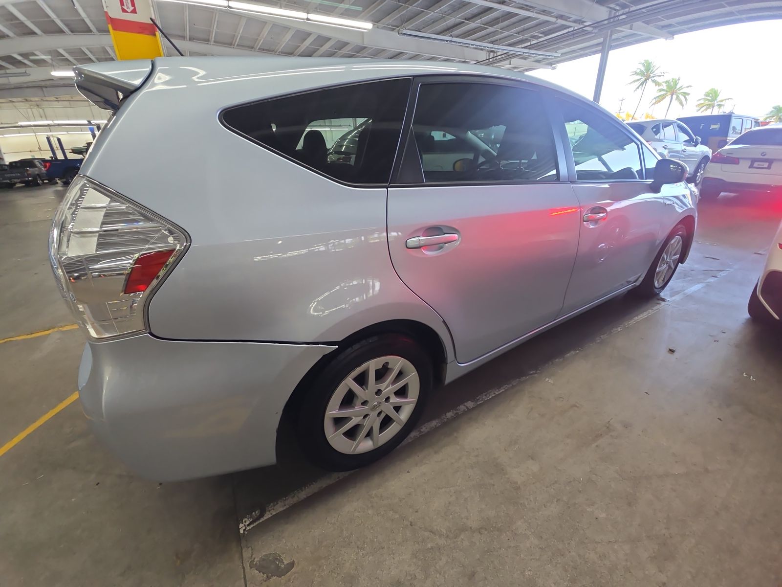 2014 Toyota Prius v Two FWD