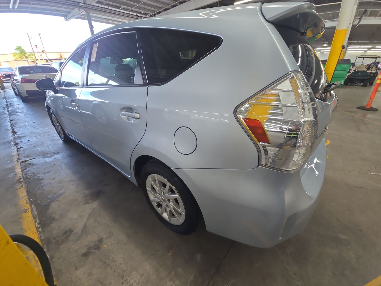 2014 Toyota Prius v Two FWD