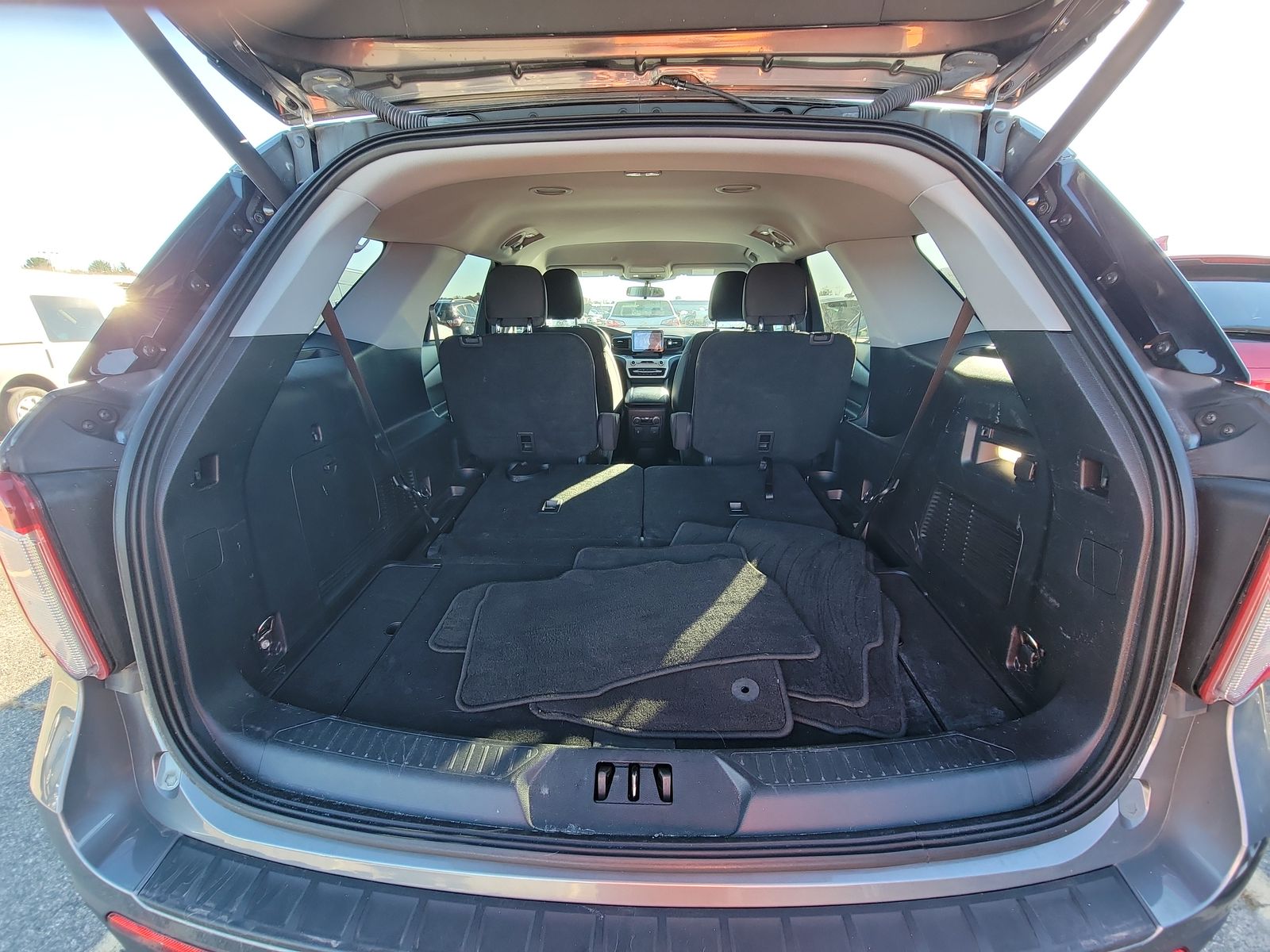 2022 Ford Explorer XLT AWD