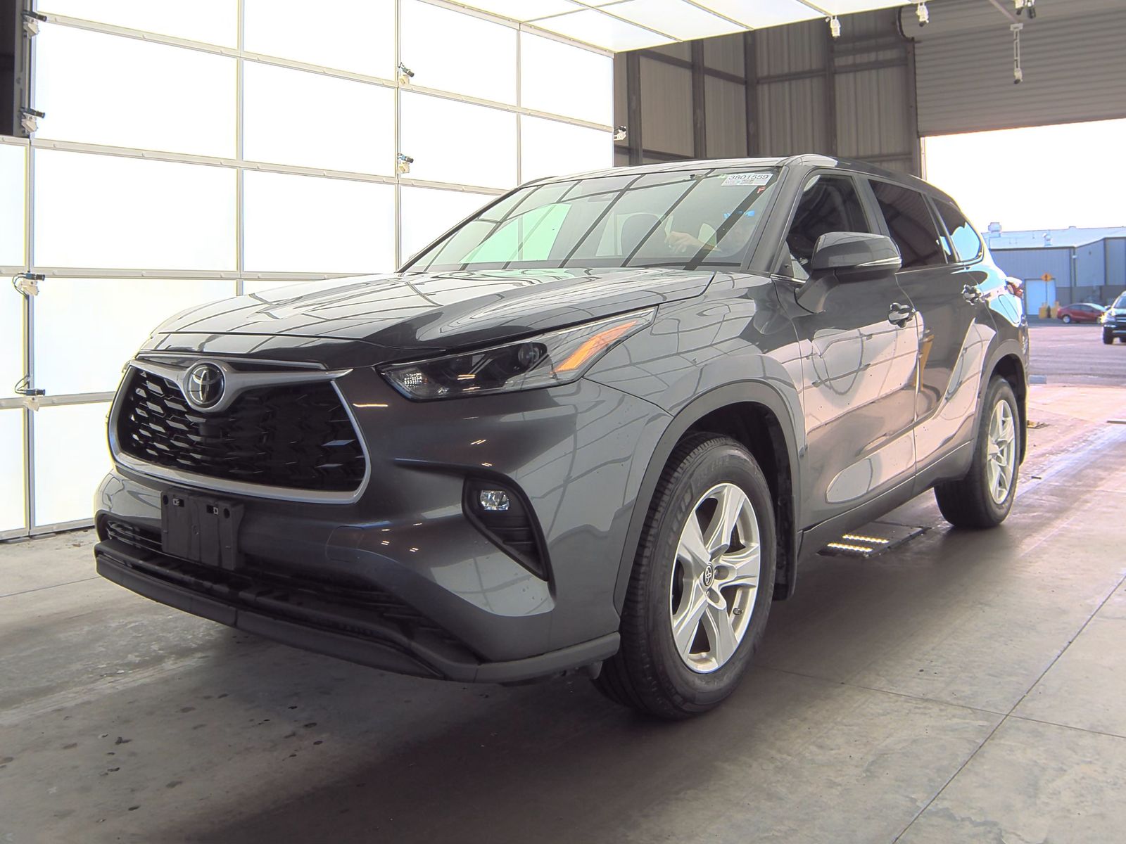 2024 Toyota Highlander LE