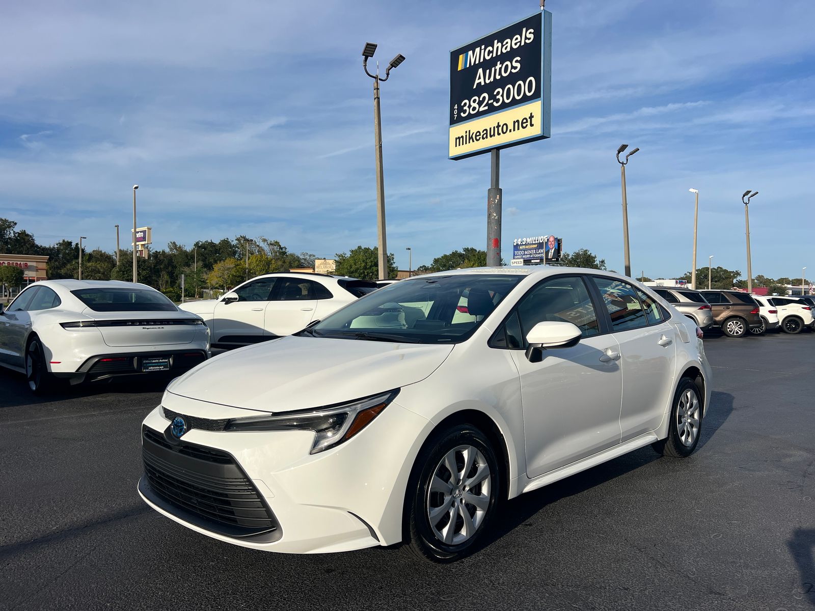 2024 Toyota Corolla Hybrid LE Sedan
