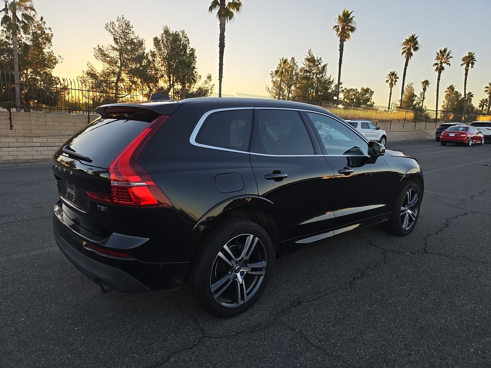 2019 Volvo XC60 T5 Momentum AWD