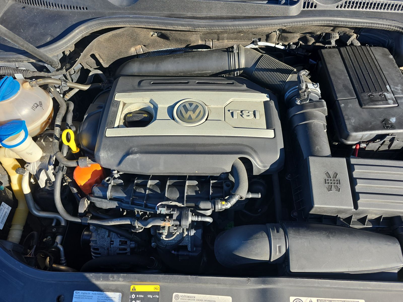 2015 Volkswagen Eos 2.0T Komfort FWD