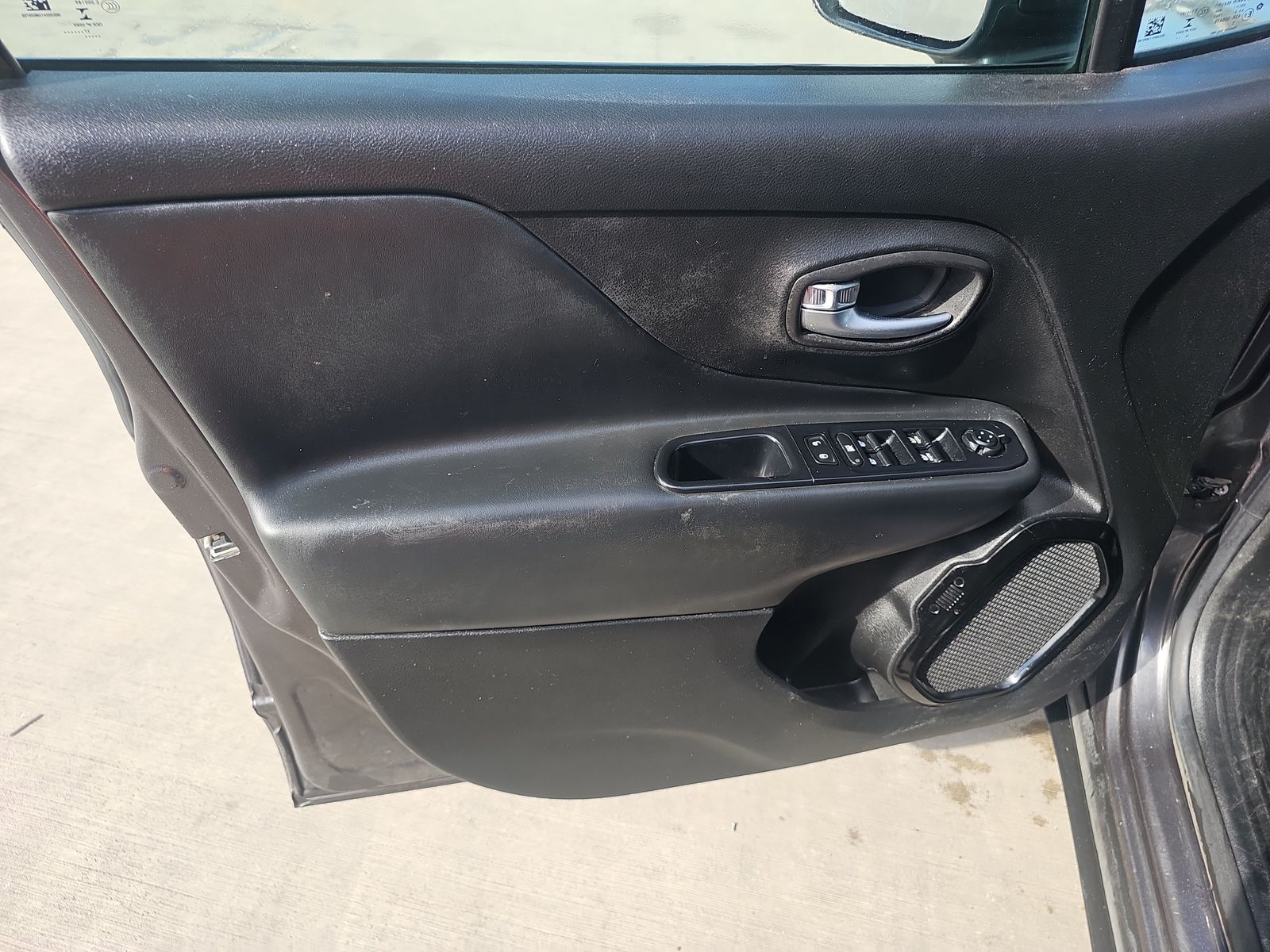 2017 Jeep Renegade Latitude Altitude Edition FWD