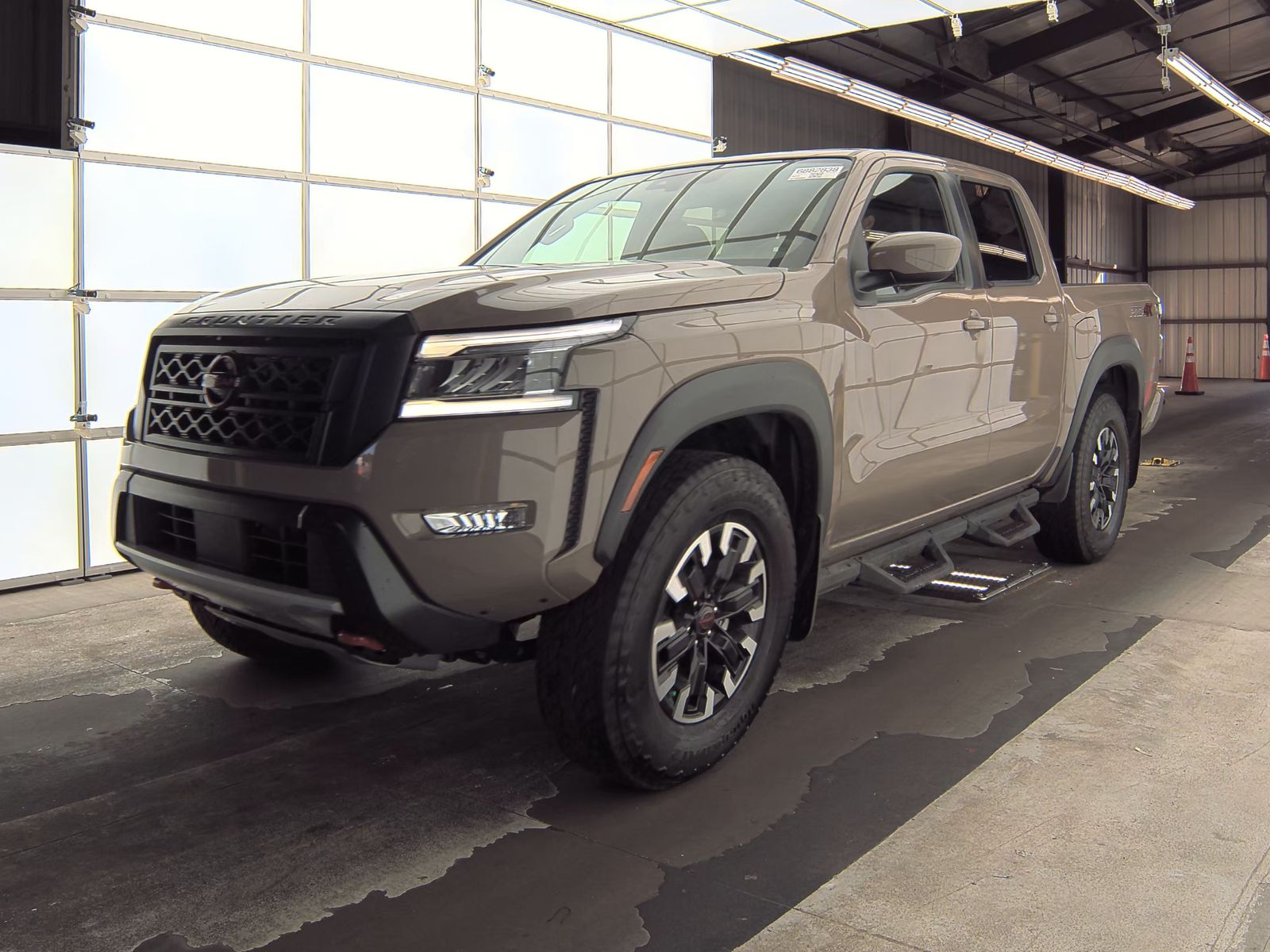 2024 Nissan Frontier PRO-4X Crew Cab Short Bed