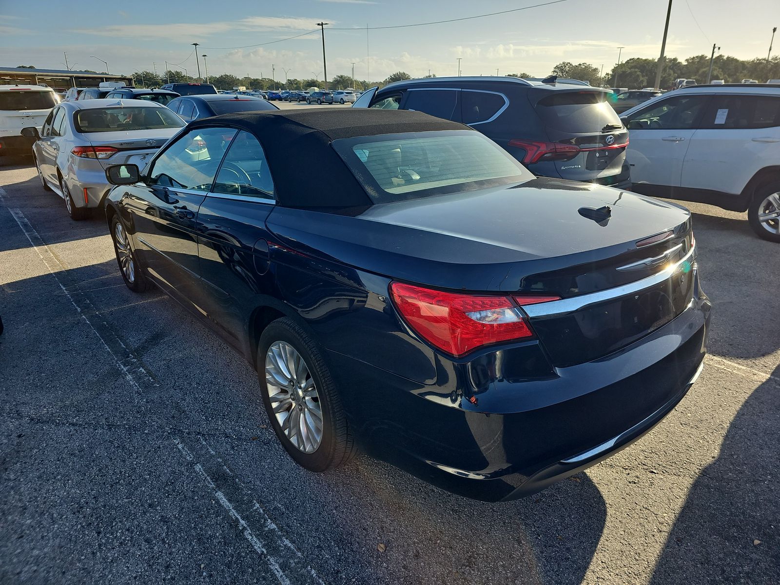 2011 Chrysler 200 Touring FWD