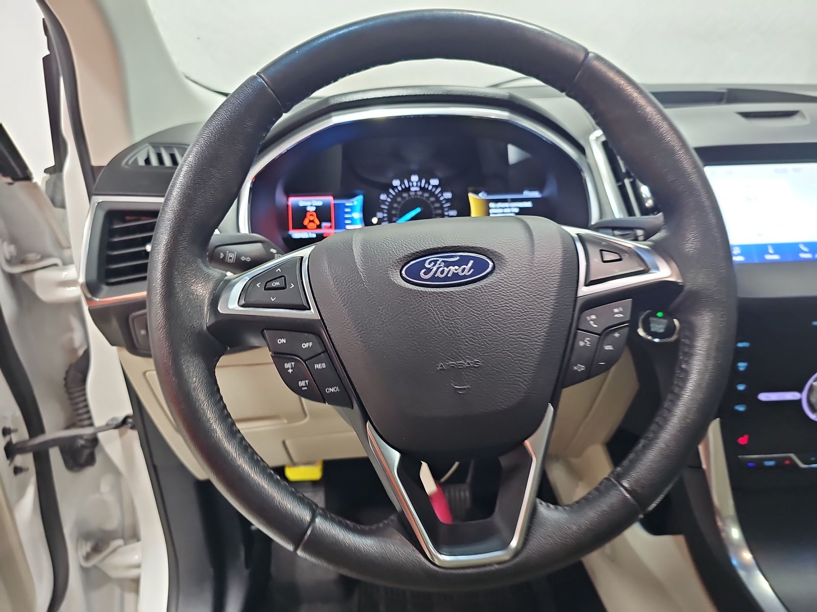 2020 Ford Edge Titanium FWD