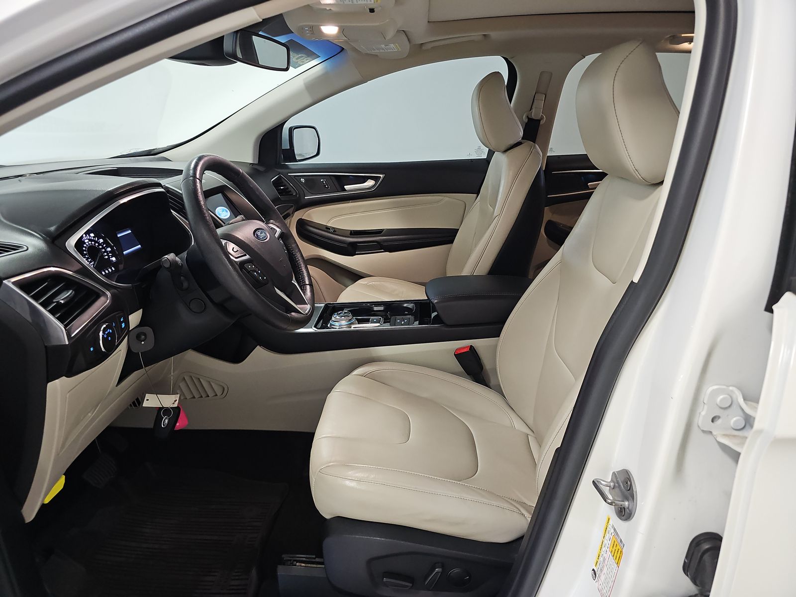2020 Ford Edge Titanium FWD