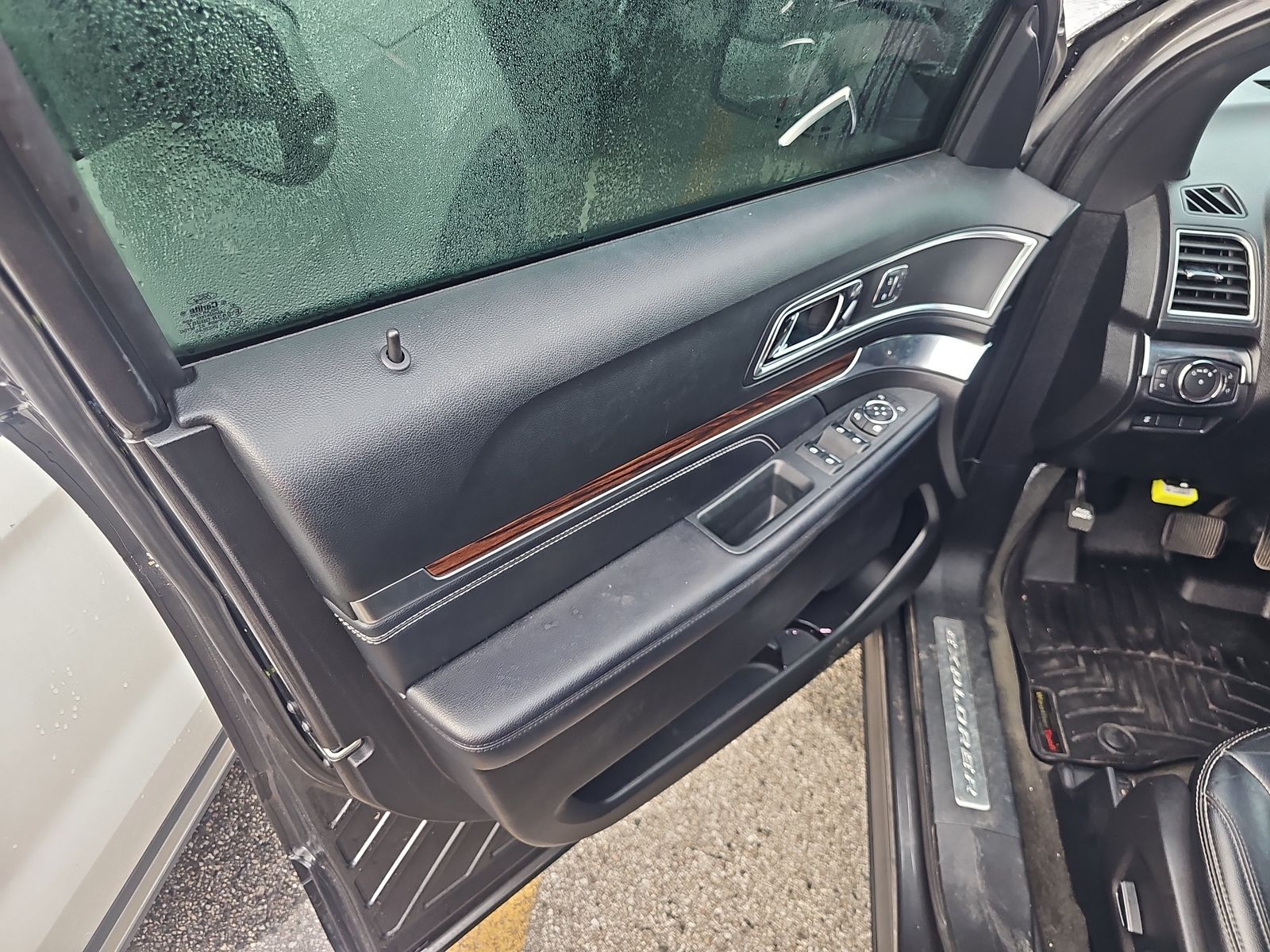 2017 Ford Explorer Limited FWD