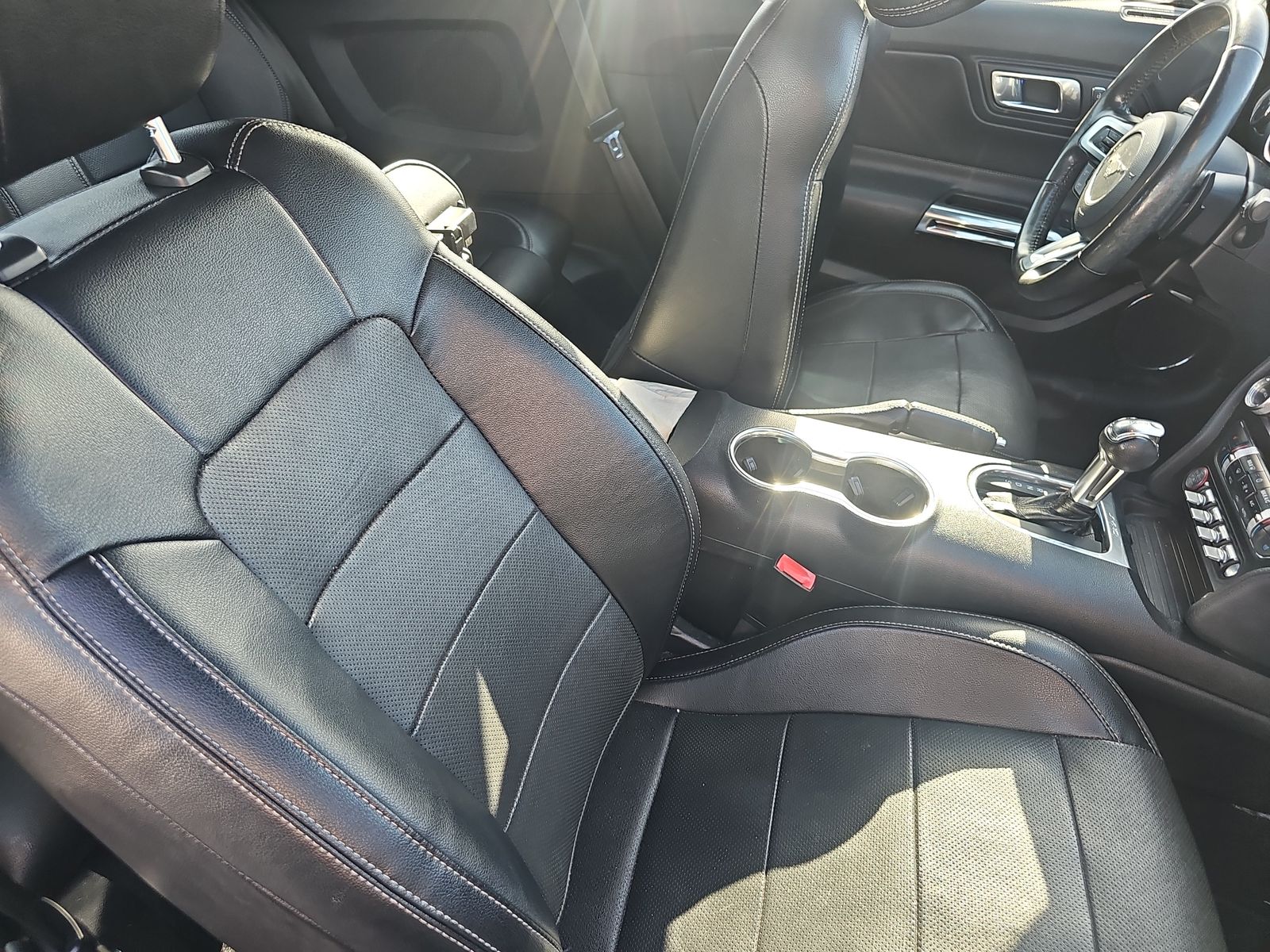 2020 Ford Mustang EcoBoost Premium RWD