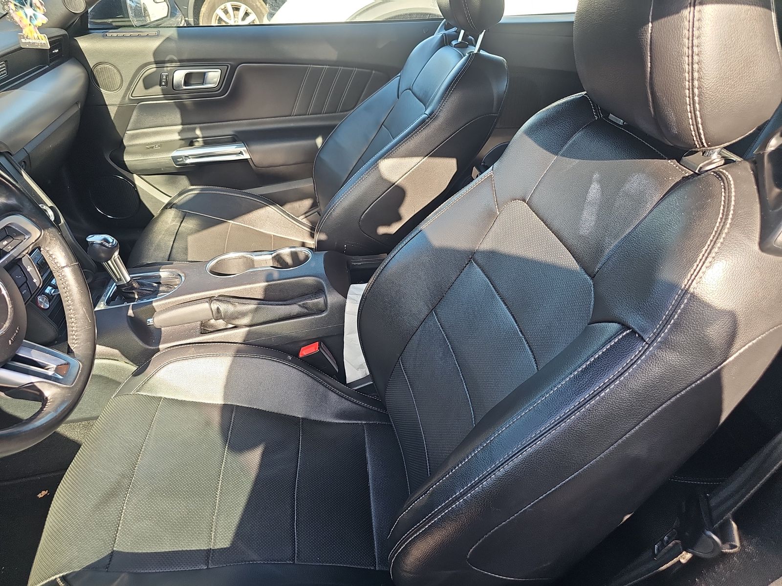 2020 Ford Mustang EcoBoost Premium RWD