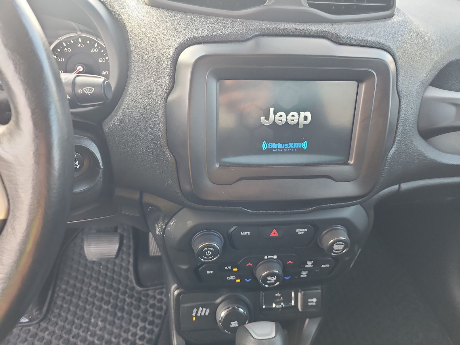 2019 Jeep Renegade Latitude AWD