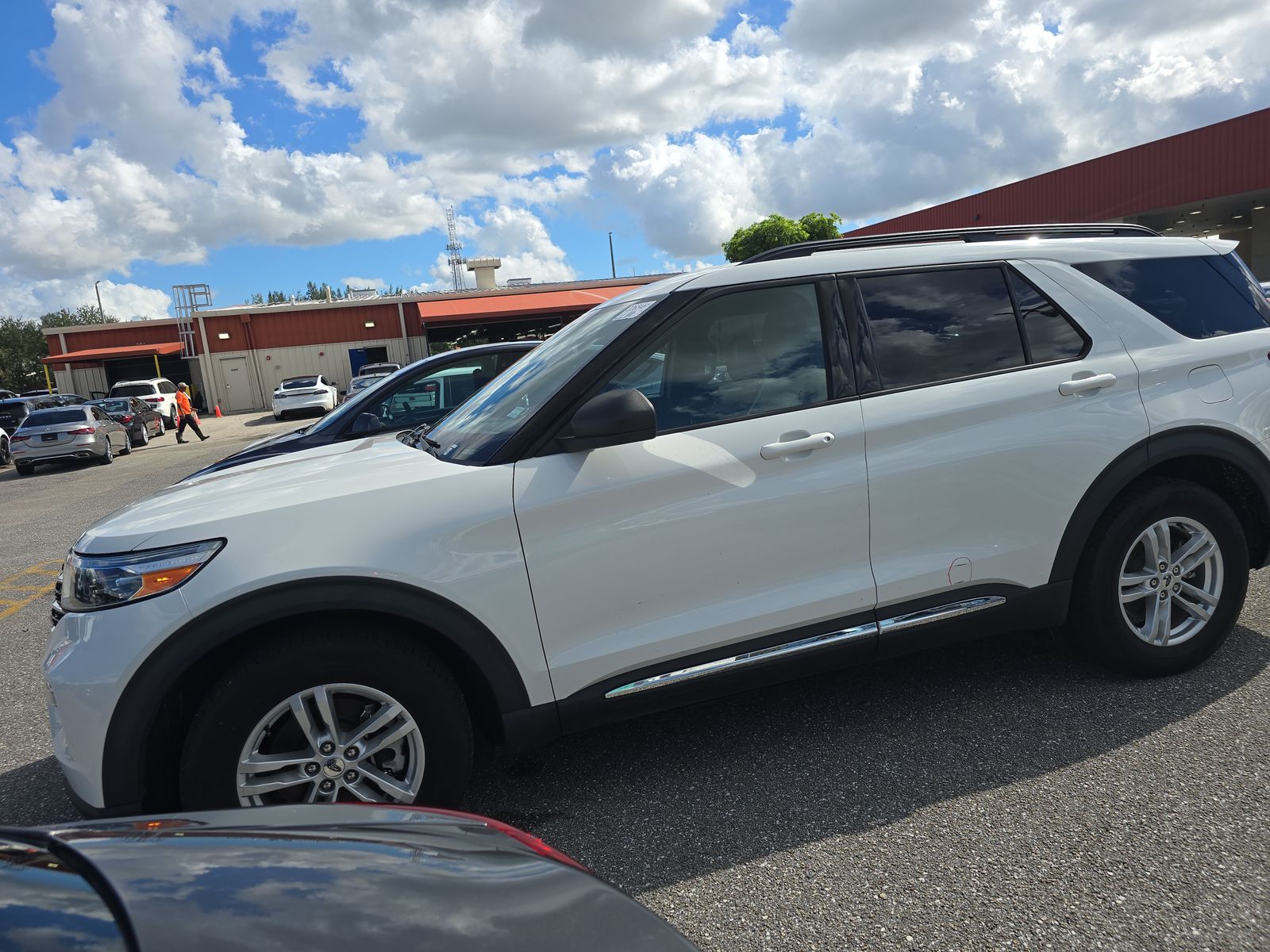 2020 Ford Explorer XLT RWD