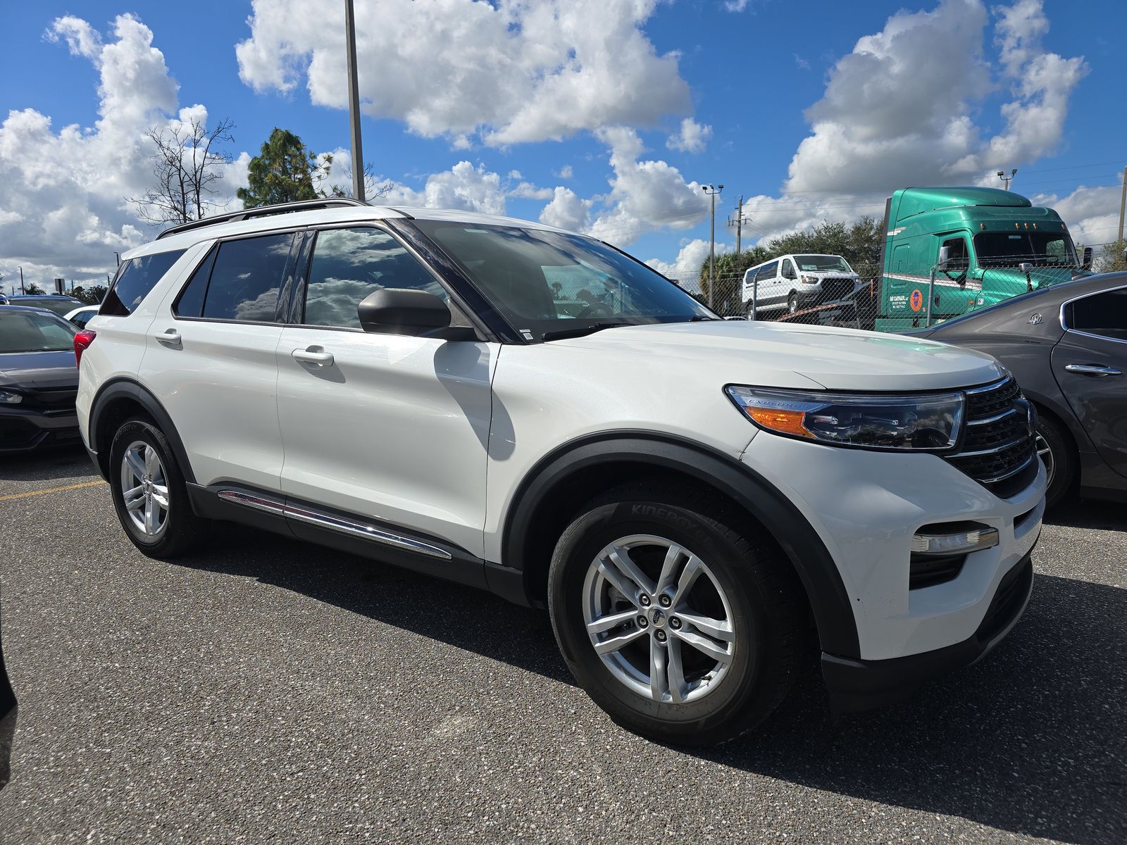 2020 Ford Explorer XLT RWD