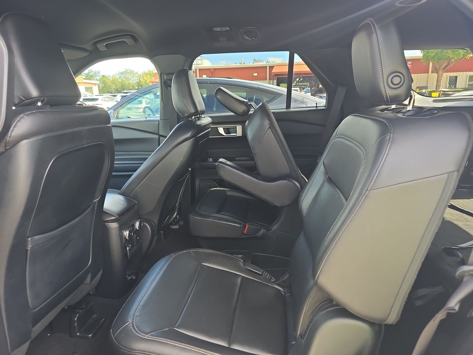 2020 Ford Explorer XLT RWD