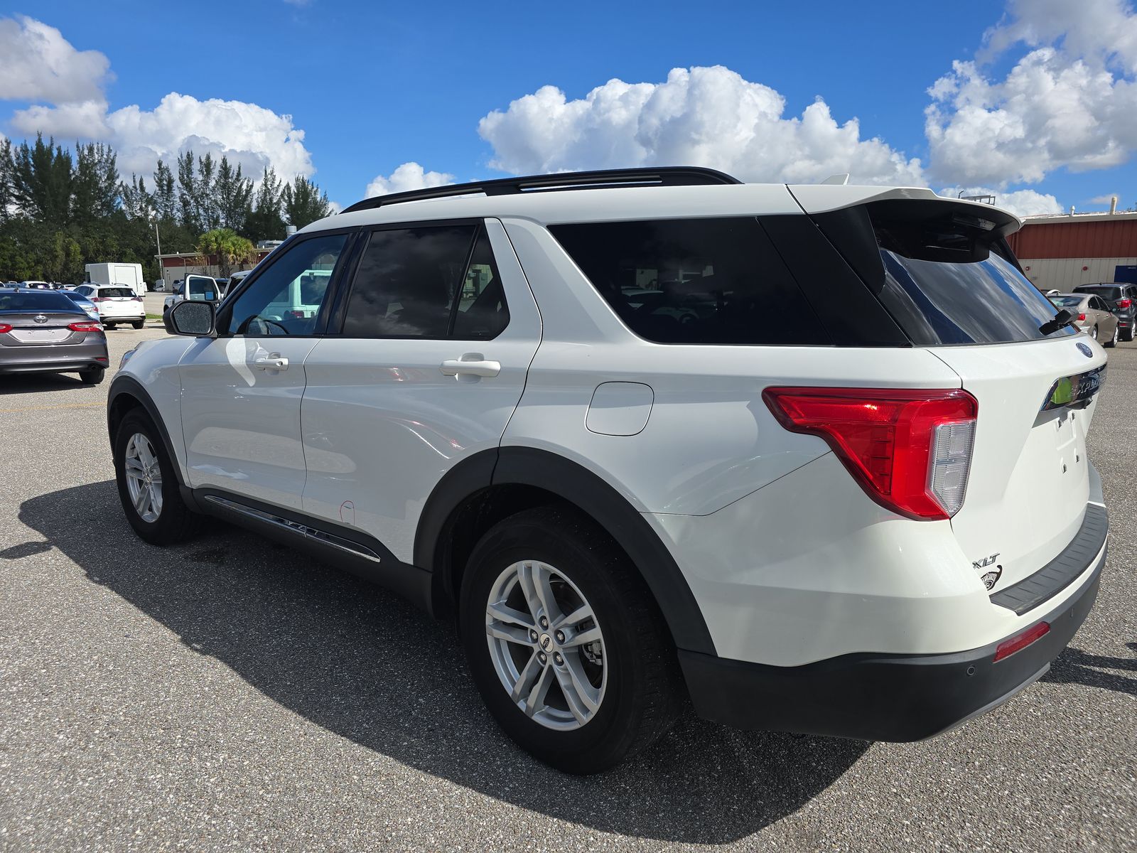 2020 Ford Explorer XLT RWD