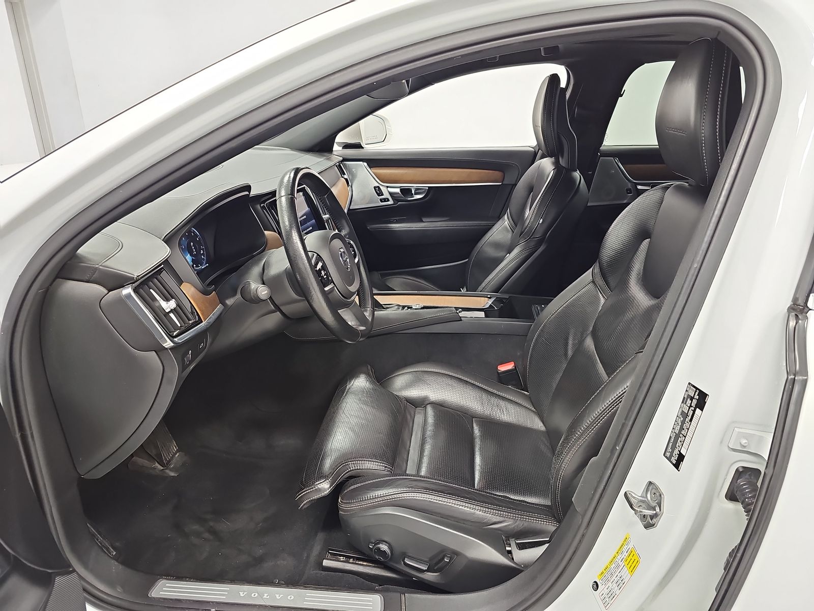 2017 Volvo S90 T6 Inscription AWD