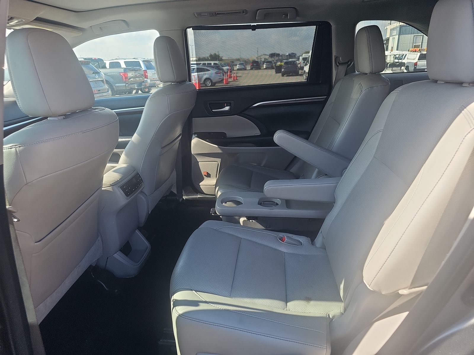 2014 Toyota Highlander Limited Platinum FWD